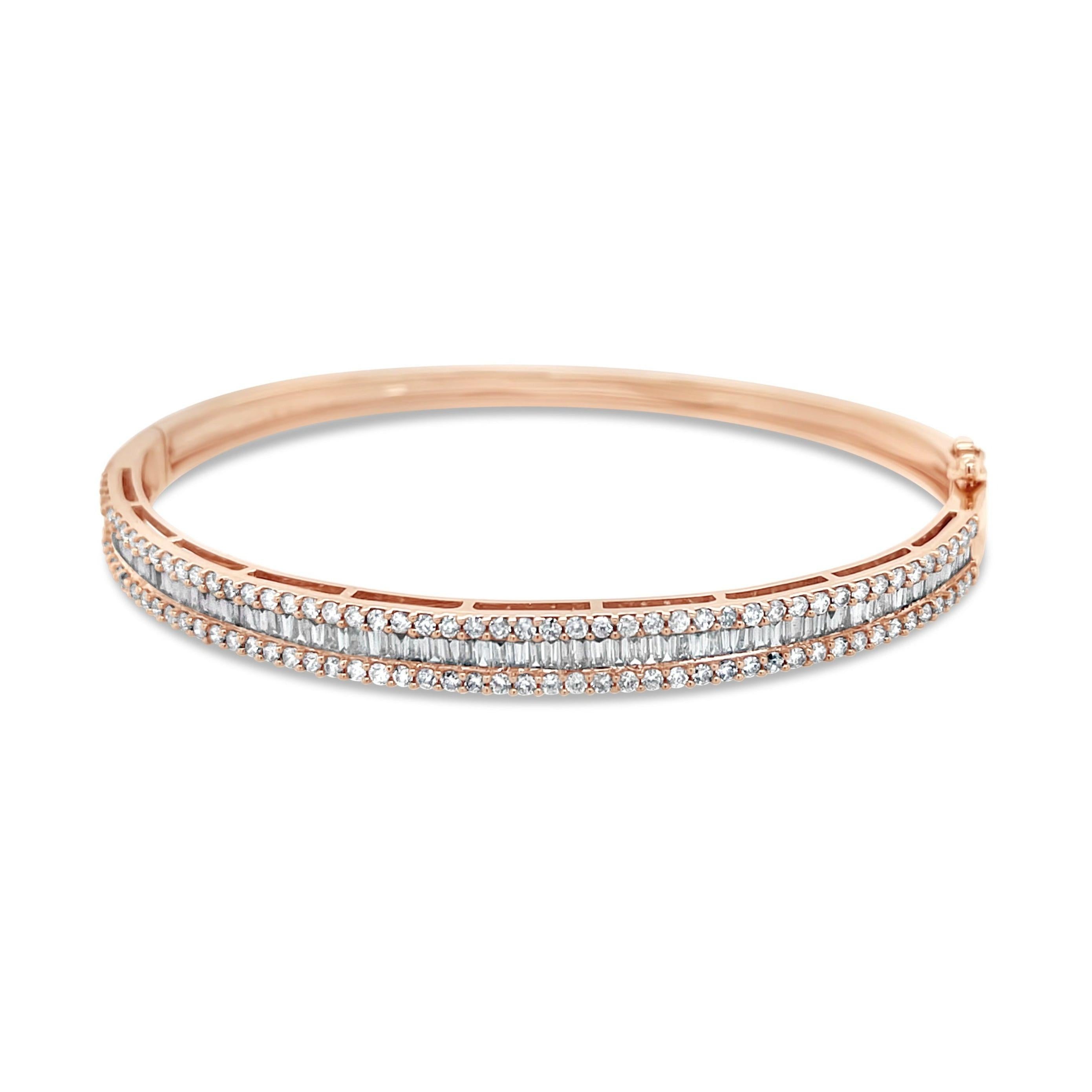 Taille navette Bracelet jonc à charnière en or rose 18 carats et diamants en vente