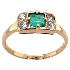 18 Karat Roségold Smaragd & Diamant-Ring mit 4 runden Diamanten 0,30 Karat