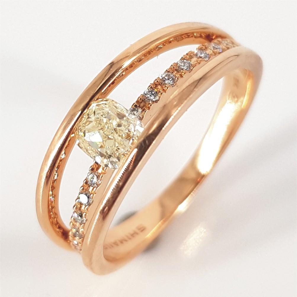 Women's 18ct Rose Gold Illusion Set Cushion Cut Diamond Ring For Sale