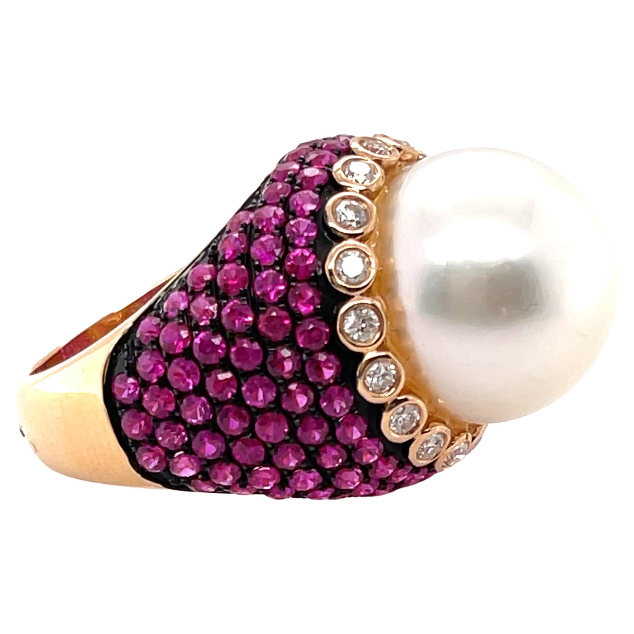 Bague en or rose 18 carats, perles des mers du Sud et rubis