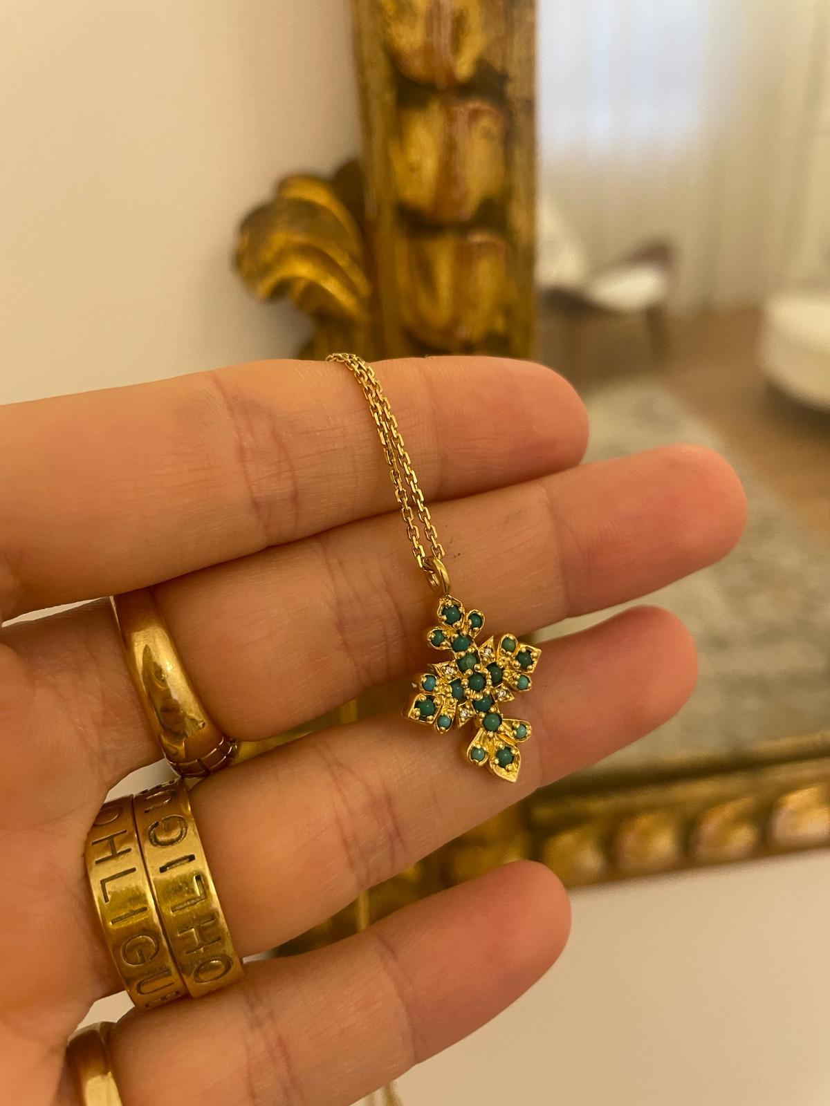 18ct solid yellow gold cross with turquoise and diamond necklace  For Sale 1