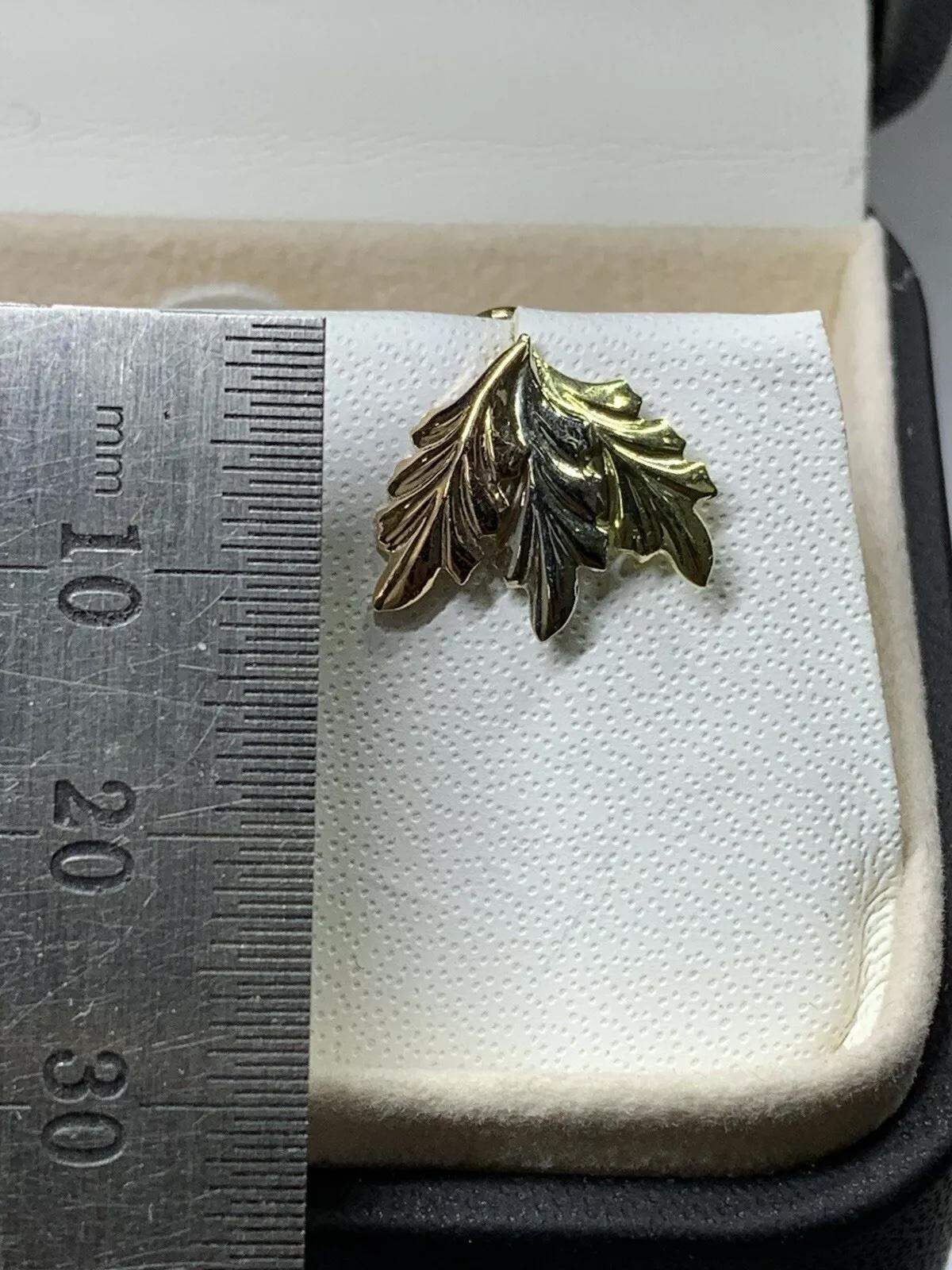 Women's or Men's 18ct Trinity Leaves Designed Stud Earrings Yellow Rose And White Gold For Sale