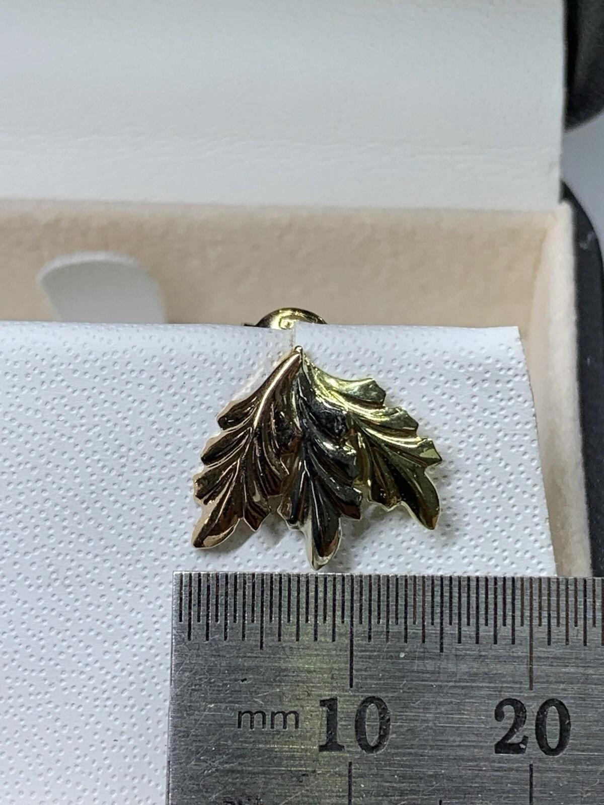 18ct Trinity Leaves Designed Stud Earrings Yellow Rose And White Gold For Sale 1