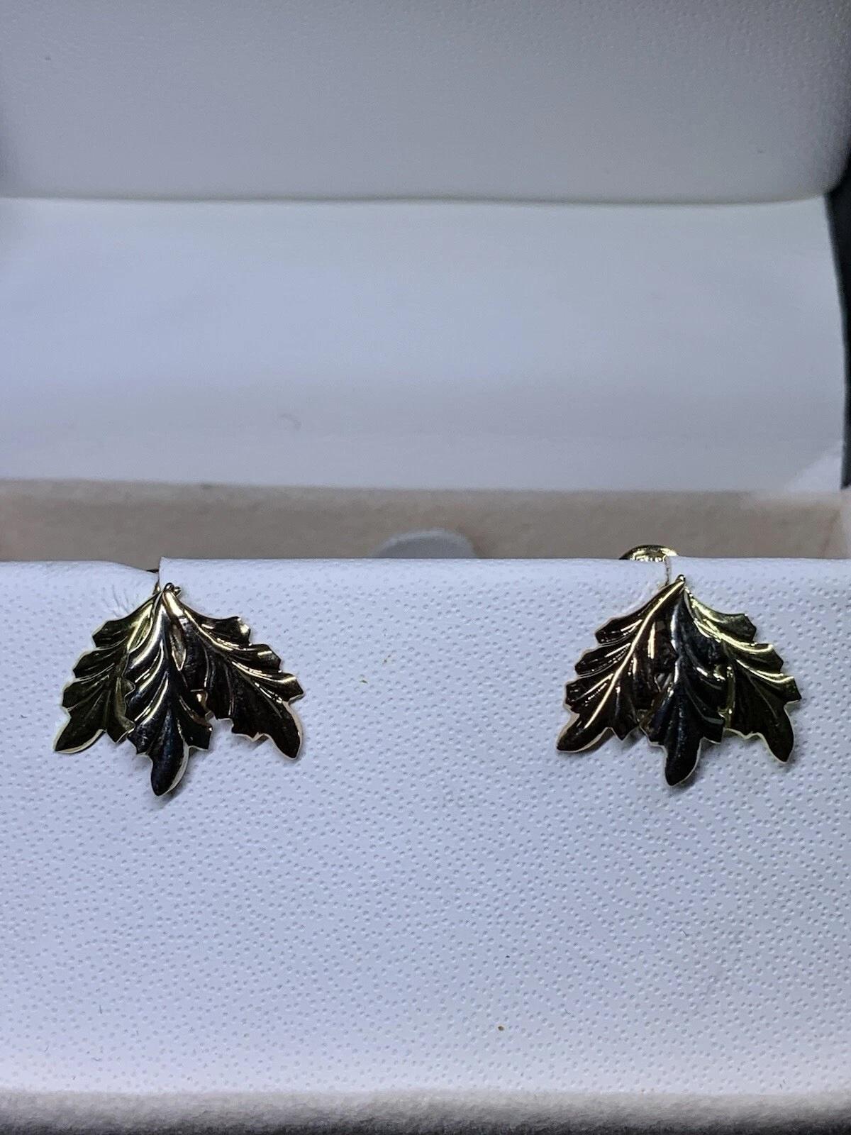 18ct Trinity Leaves Designed Stud Earrings Yellow Rose And White Gold For Sale 2