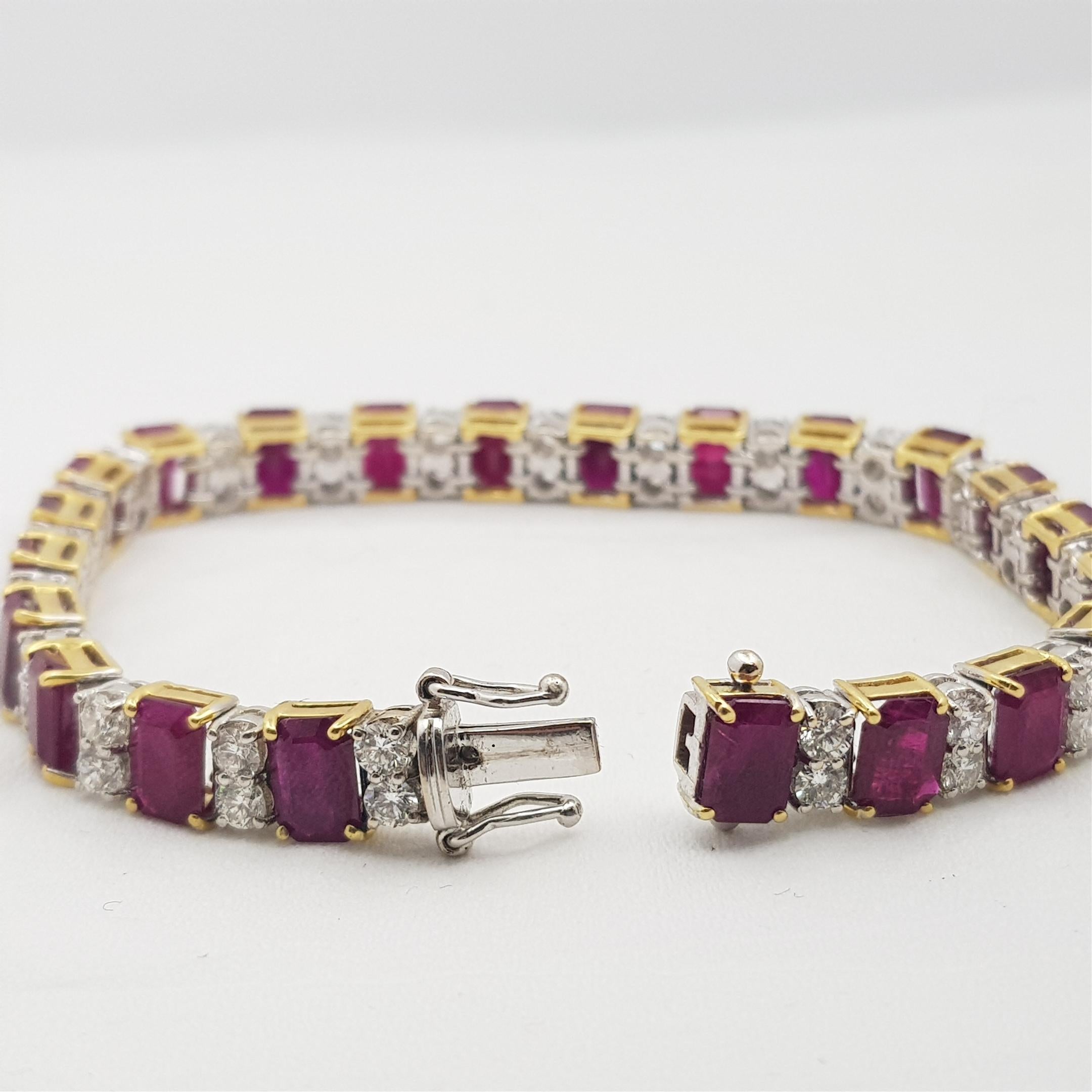 18ct Two Tone Gold Burmese Ruby & 4.5ct TW Diamond Bracelet Val $62765 AUD For Sale 4