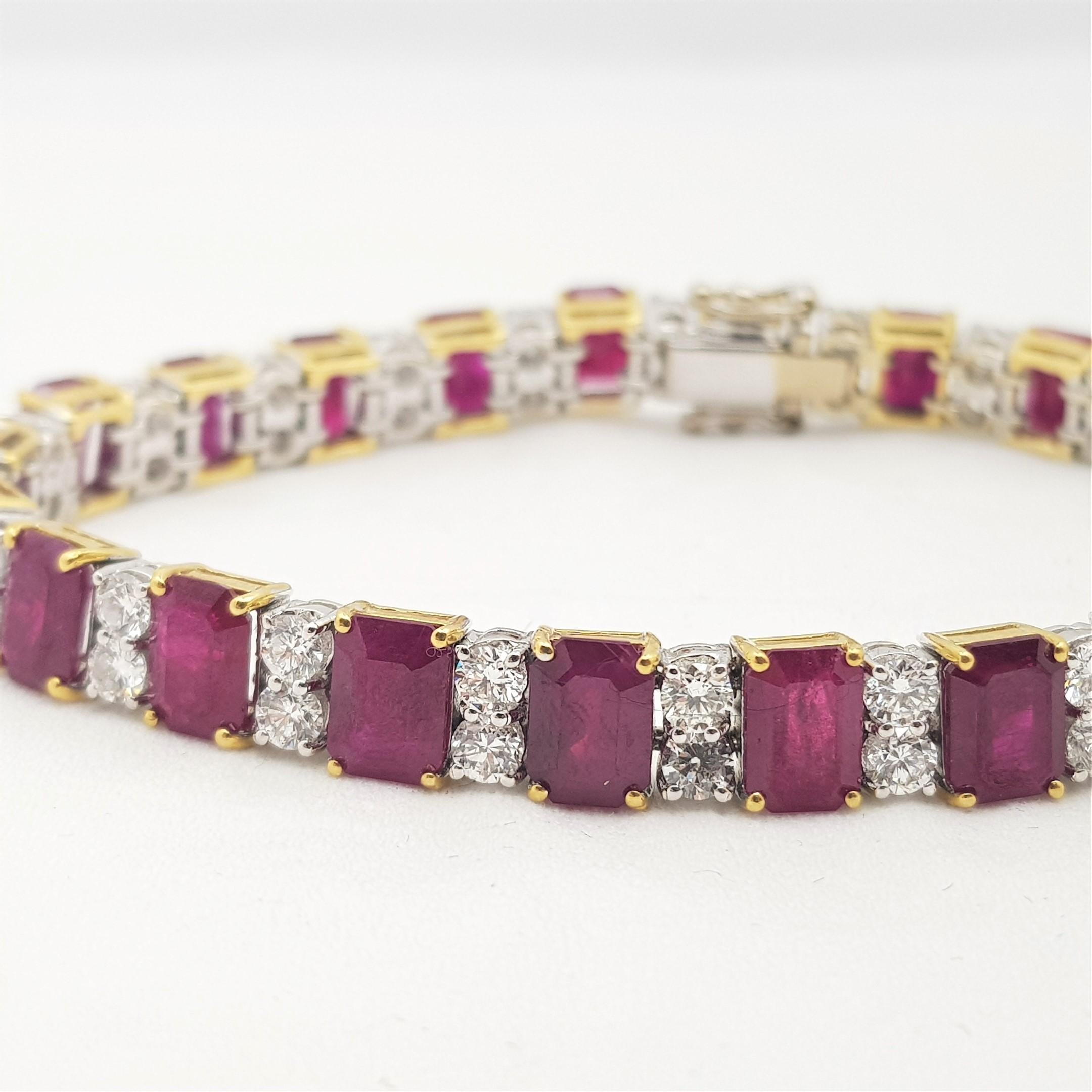18ct Two Tone Gold Burmese Ruby & 4.5ct TW Diamond Bracelet Val $62765 AUD In Excellent Condition For Sale In FORTITUDE VALLEY, QLD