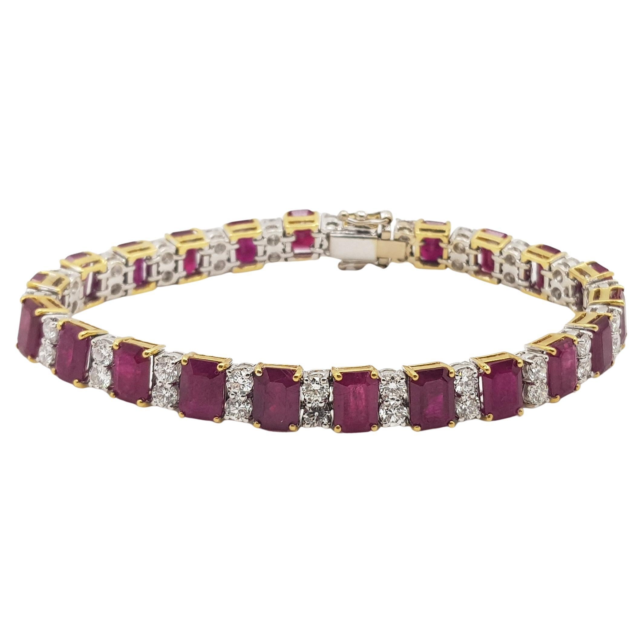 18ct Two Tone Gold Burmese Ruby & 4.5ct TW Diamond Bracelet Val $62765 AUD For Sale