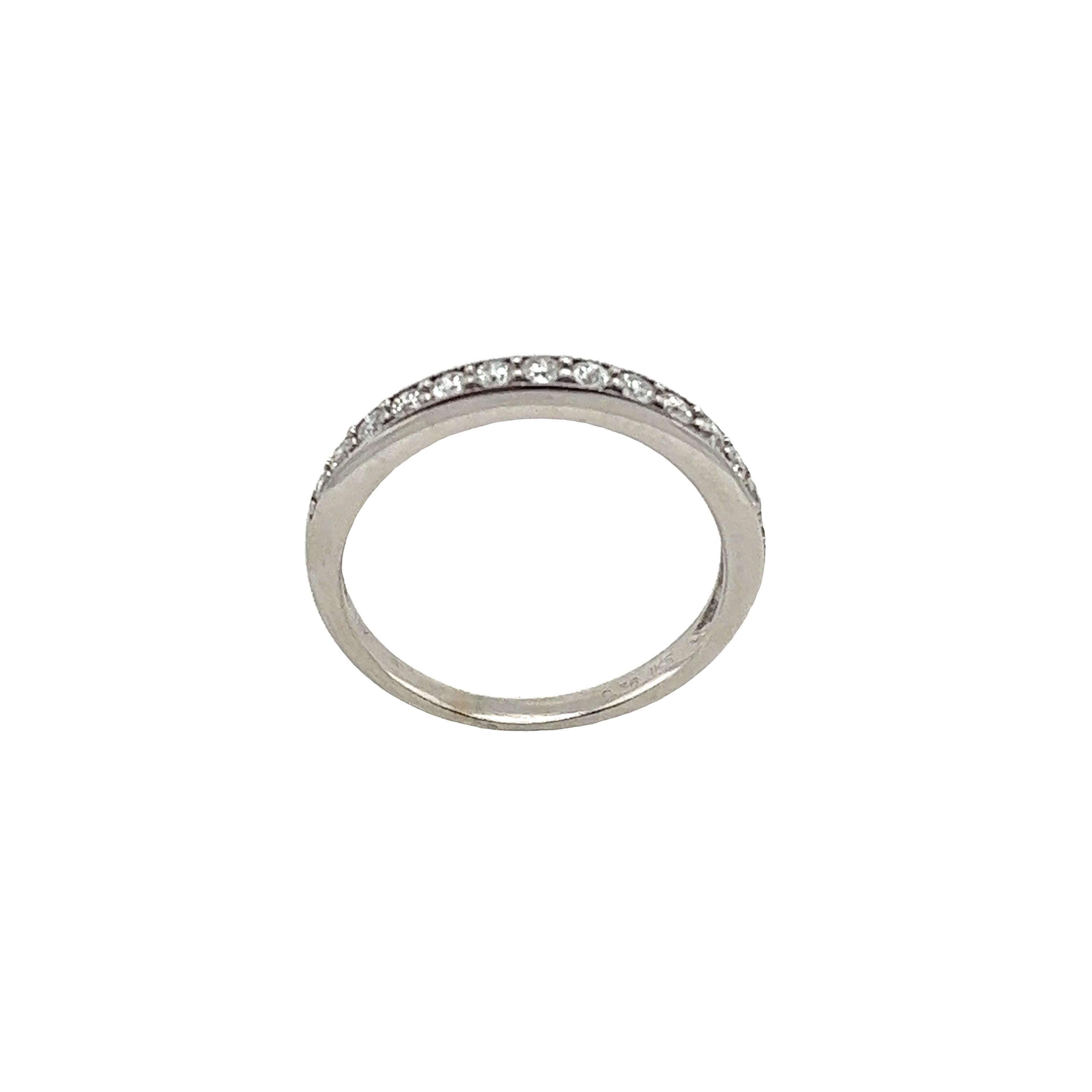 18ct White Diamond Half Eternity Ring With 0.36ct Diamonds In Excellent Condition In London, GB