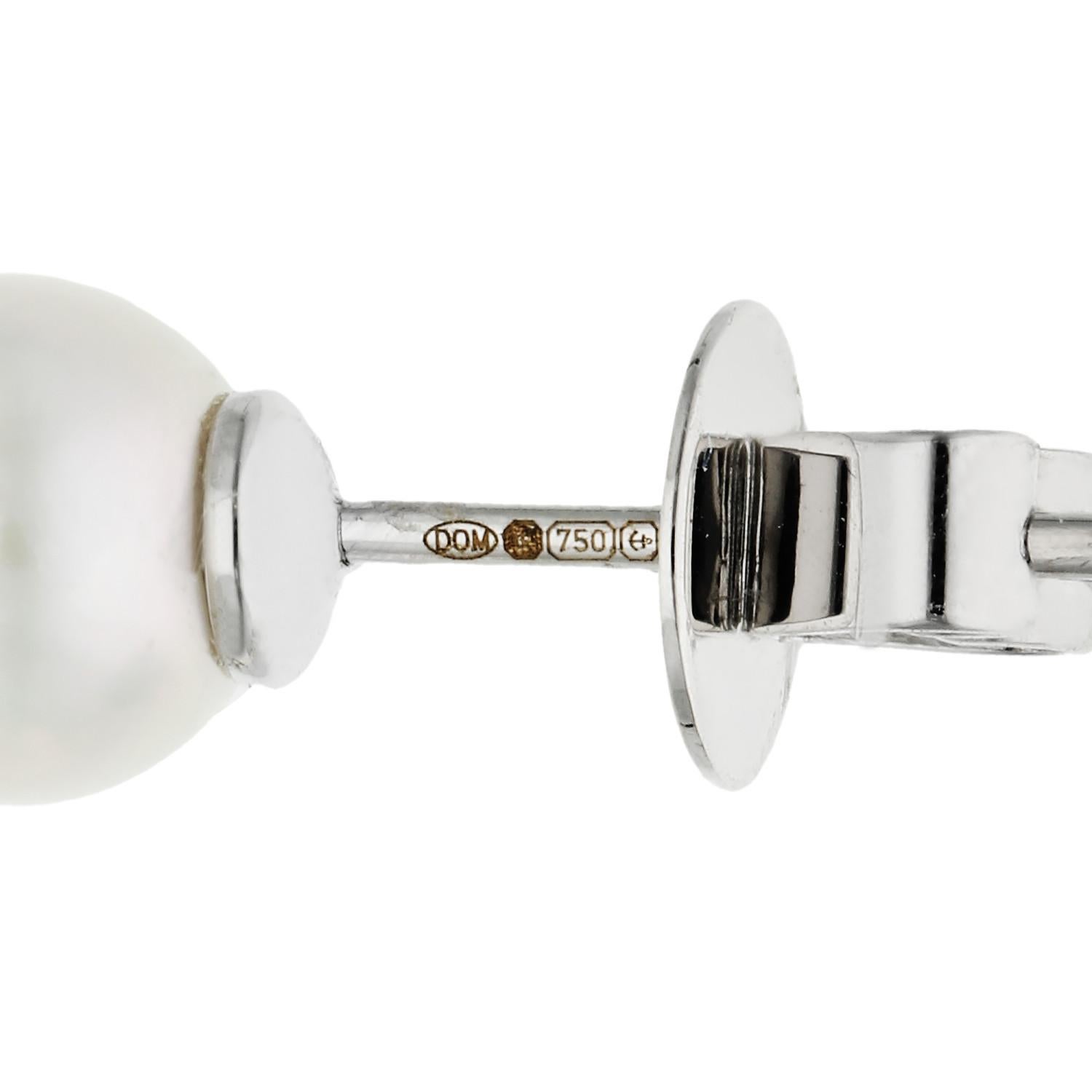 18ct White Gold 0.70ct Diamond & Pearl Earrings

Discover the exquisite beauty of our 18ct White Gold Diamond & Pearl Earrings, where timeless elegance meets Art Deco sophistication. Each earring showcases a lustrous round pearl perched above a
