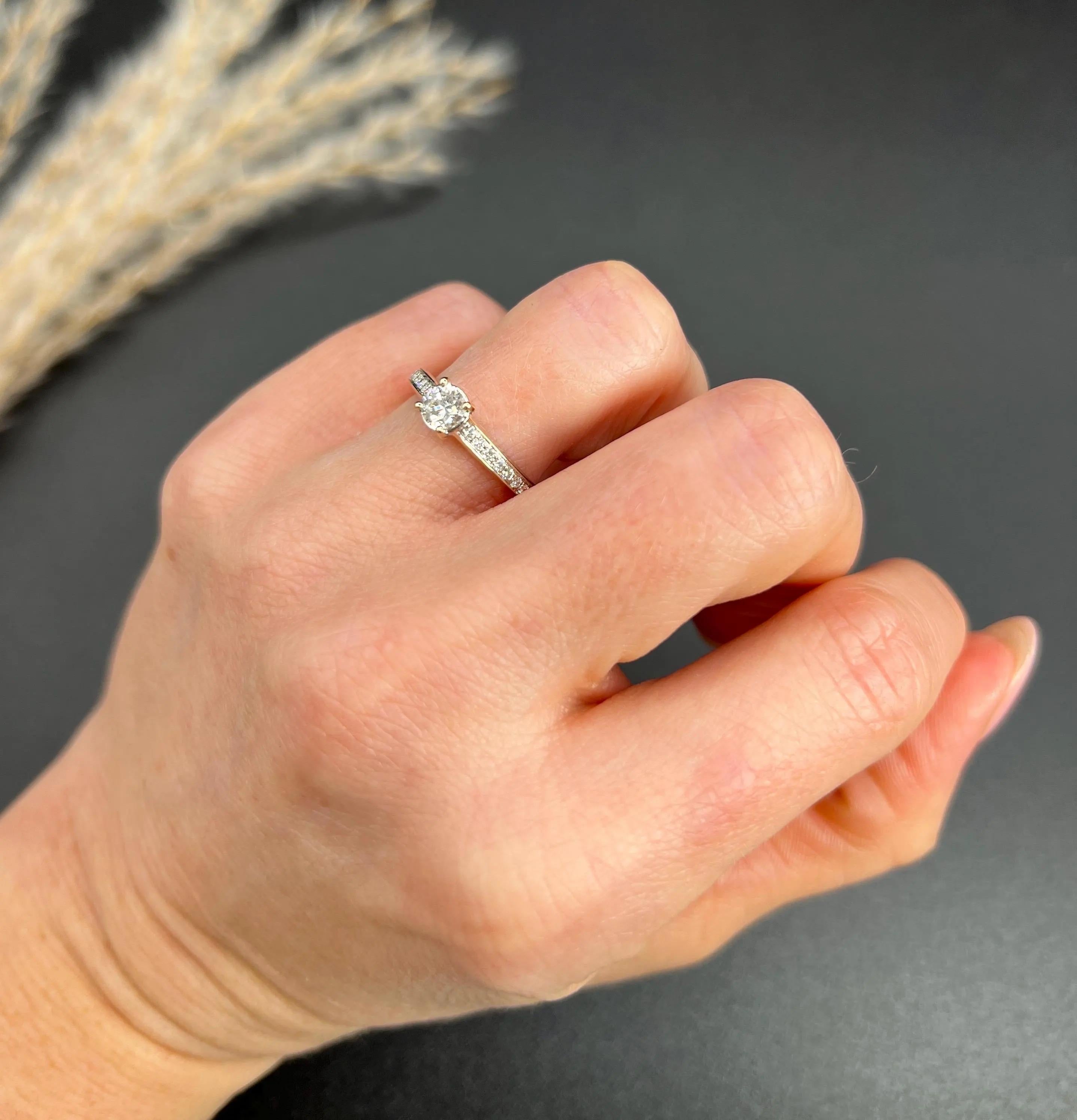Women's or Men's 18ct White Gold 0.78ct Total Diamond, Engagement Ring with Diamond Shoulders For Sale