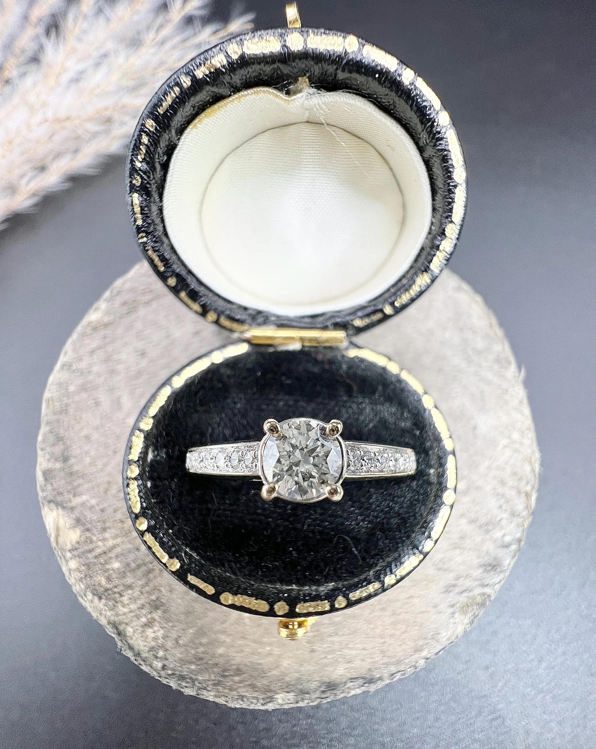 18ct White Gold 0.78ct Total Diamond, Engagement Ring with Diamond Shoulders For Sale 2