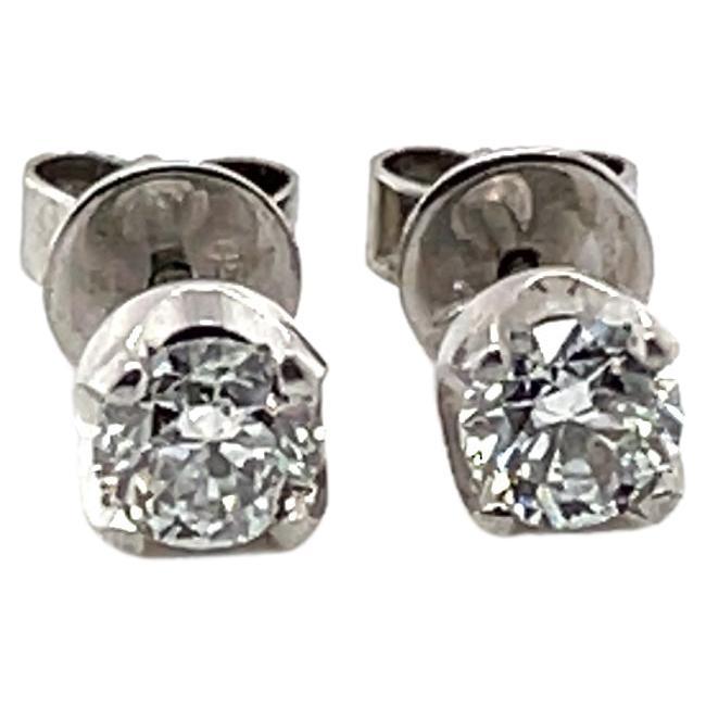 18ct White Gold 0.85ct Diamond Stud Earrings For Sale