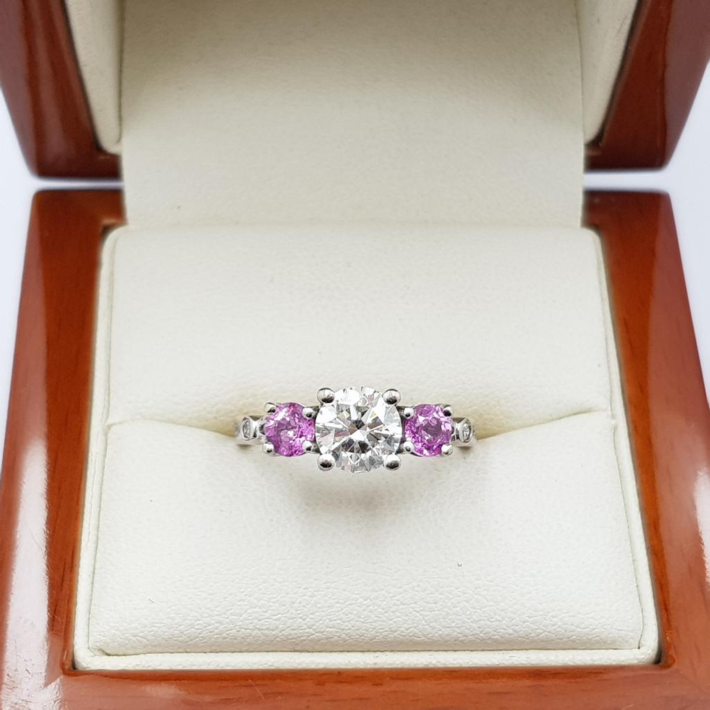 18ct White Gold 1.0ct Diamond & Pink Sapphire Ring GIA Certified For Sale 3