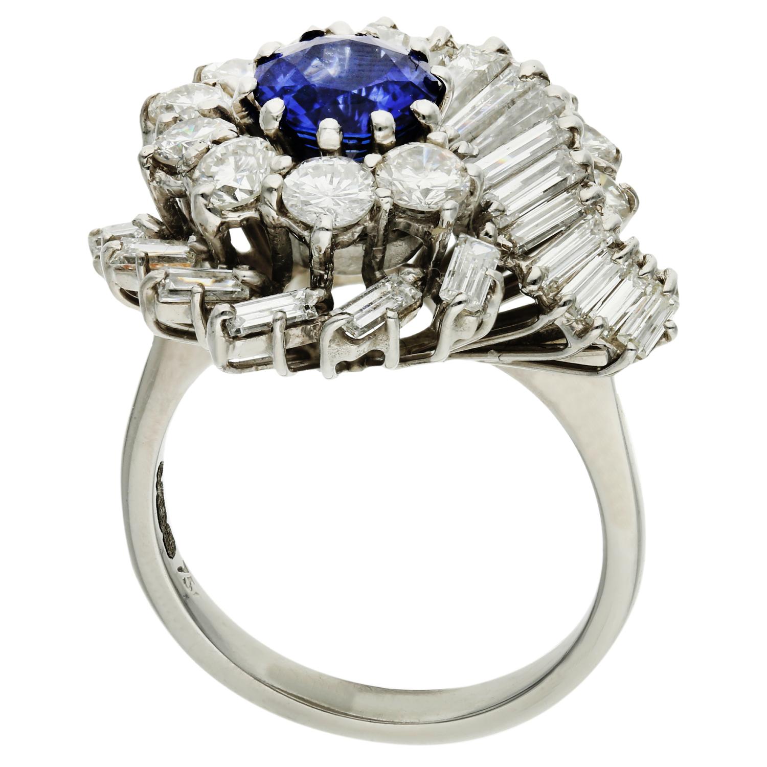 18ct White Gold 1.78ct Sapphire & 2.50ct Diamond Cocktail Ring For Sale 3