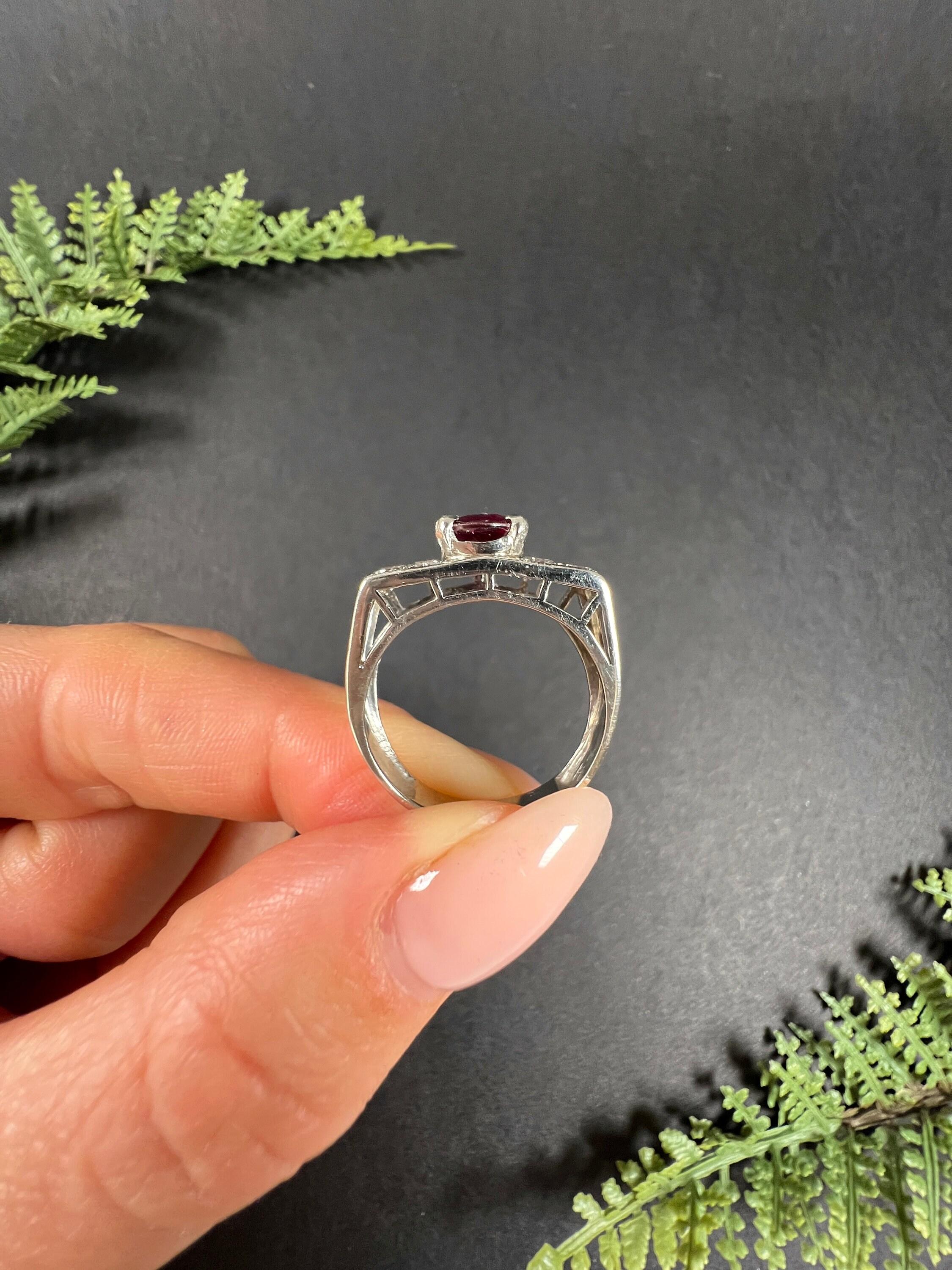 18ct White Gold, 1930s French Stamped, Two Row Diamond & Ruby Tank Cocktail Ring For Sale 3