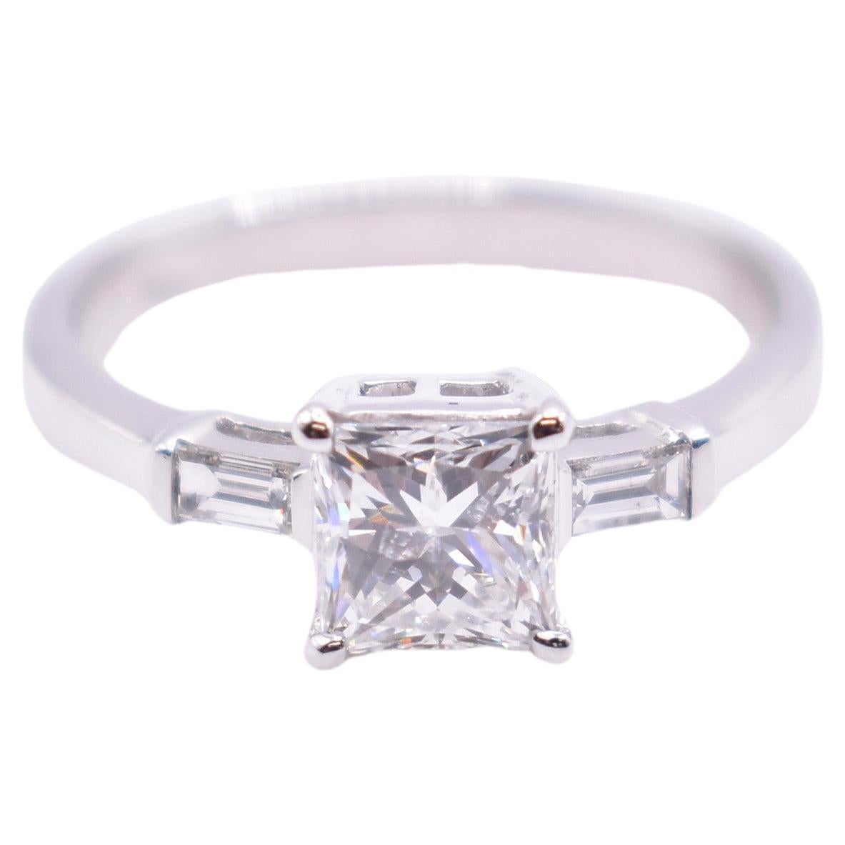  18ct White Gold 1ct Princess Cut Diamond Engagement Ring For Sale
