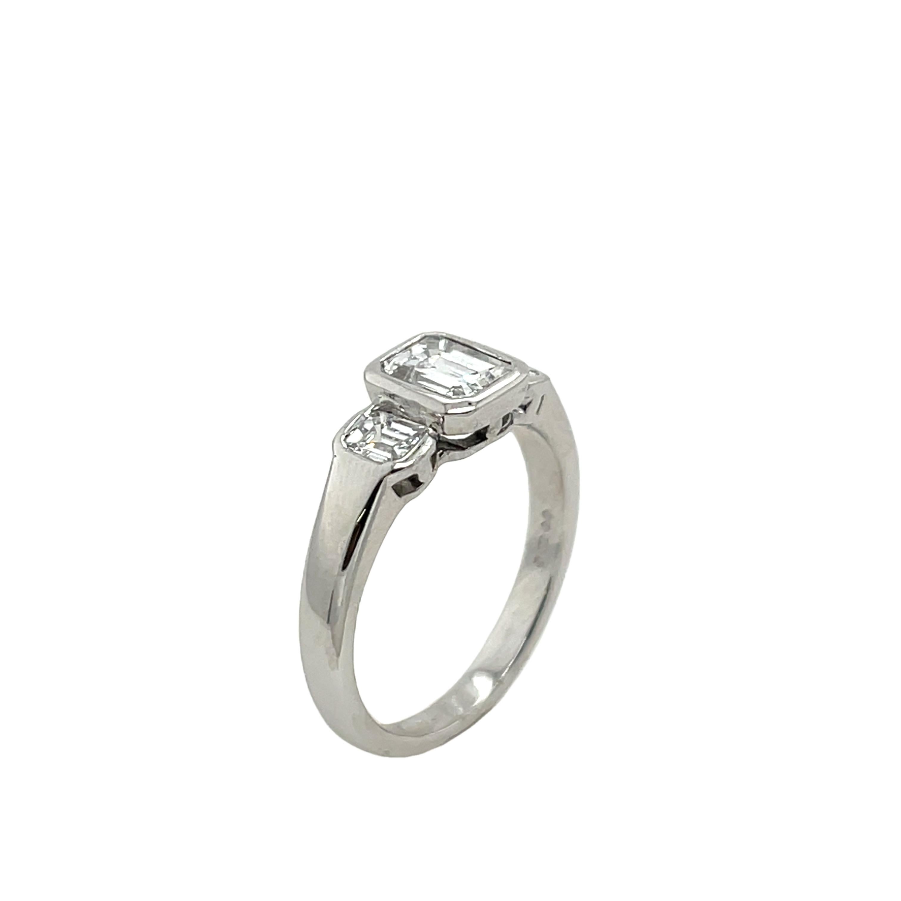 18ct White Gold 3-Stone Ring, Set In 18ct White Gold 3