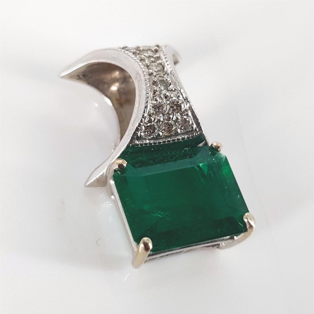 Classical Roman 18ct White Gold 3.09CT Emerald & Diamond Pendant For Sale