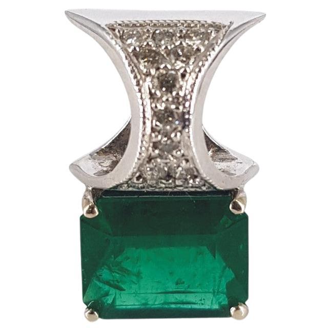 18ct White Gold 3.09CT Emerald & Diamond Pendant For Sale