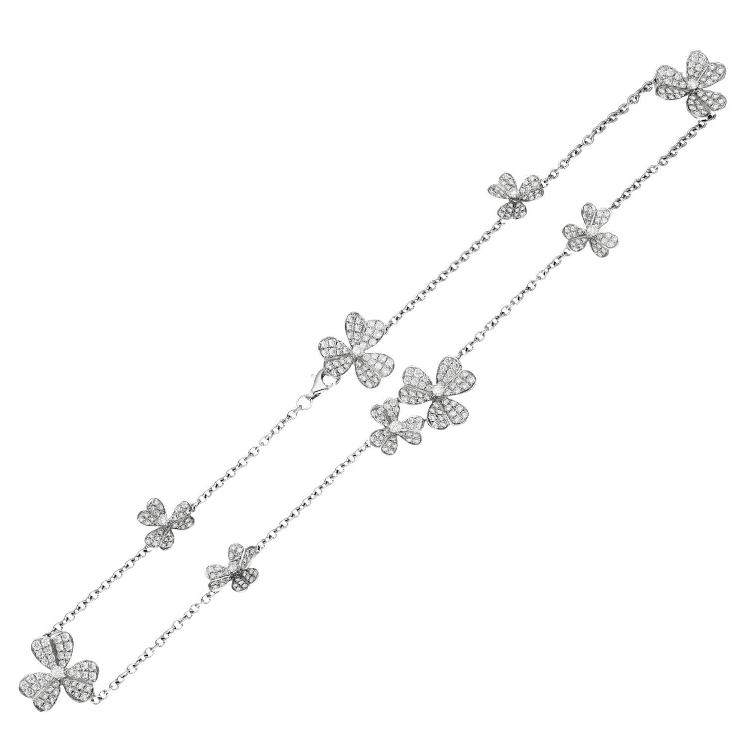 18ct White Gold 3.90ct Diamond floral Necklace

Elevate your elegance with our Pre-Owned 18ct White Gold Diamond Floral Necklace, a captivating display of timeless beauty and sophistication. This exquisite necklace features a delicate 16-inch trace