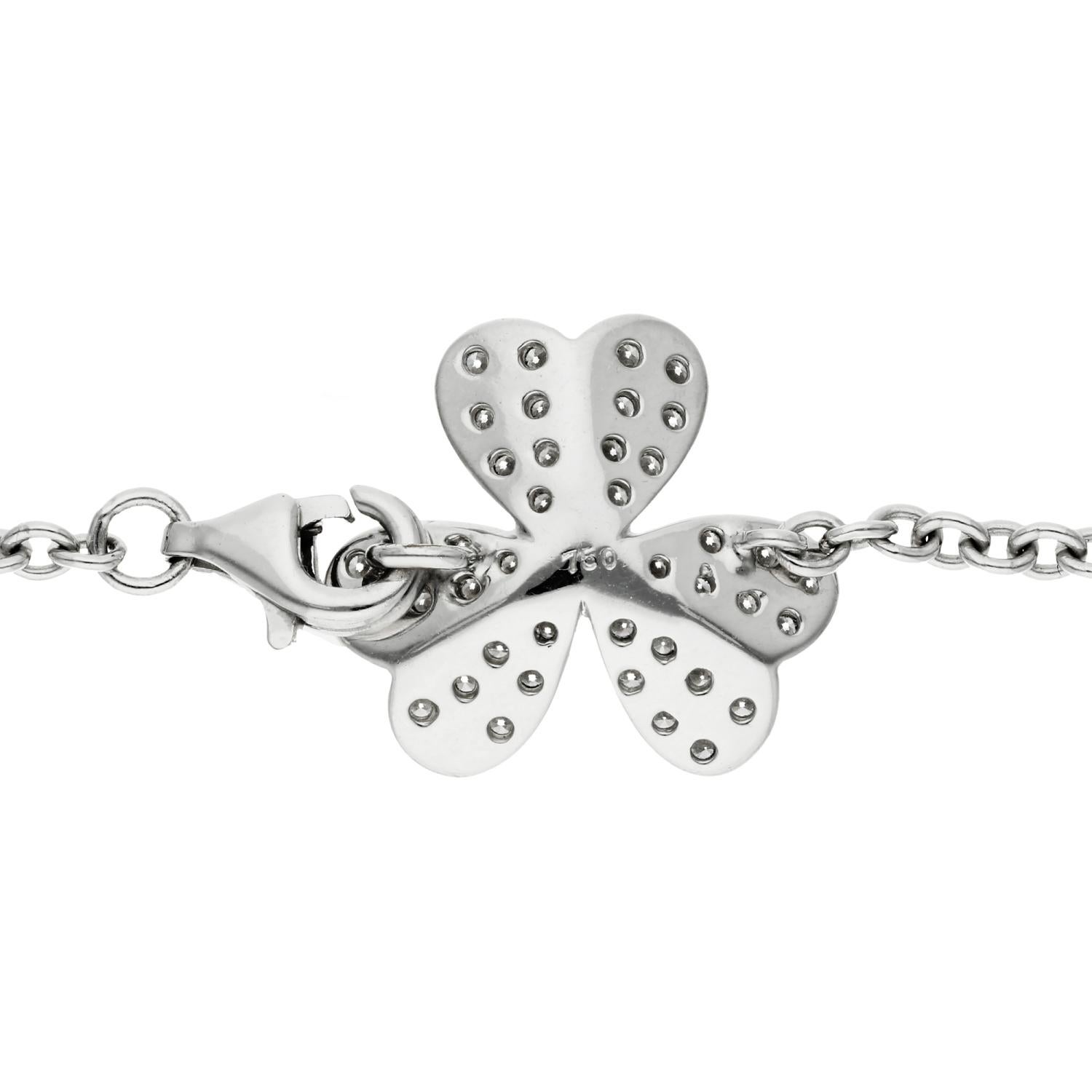 18ct White Gold 3.90ct Diamond floral Necklace In Good Condition For Sale In Birmingham, GB