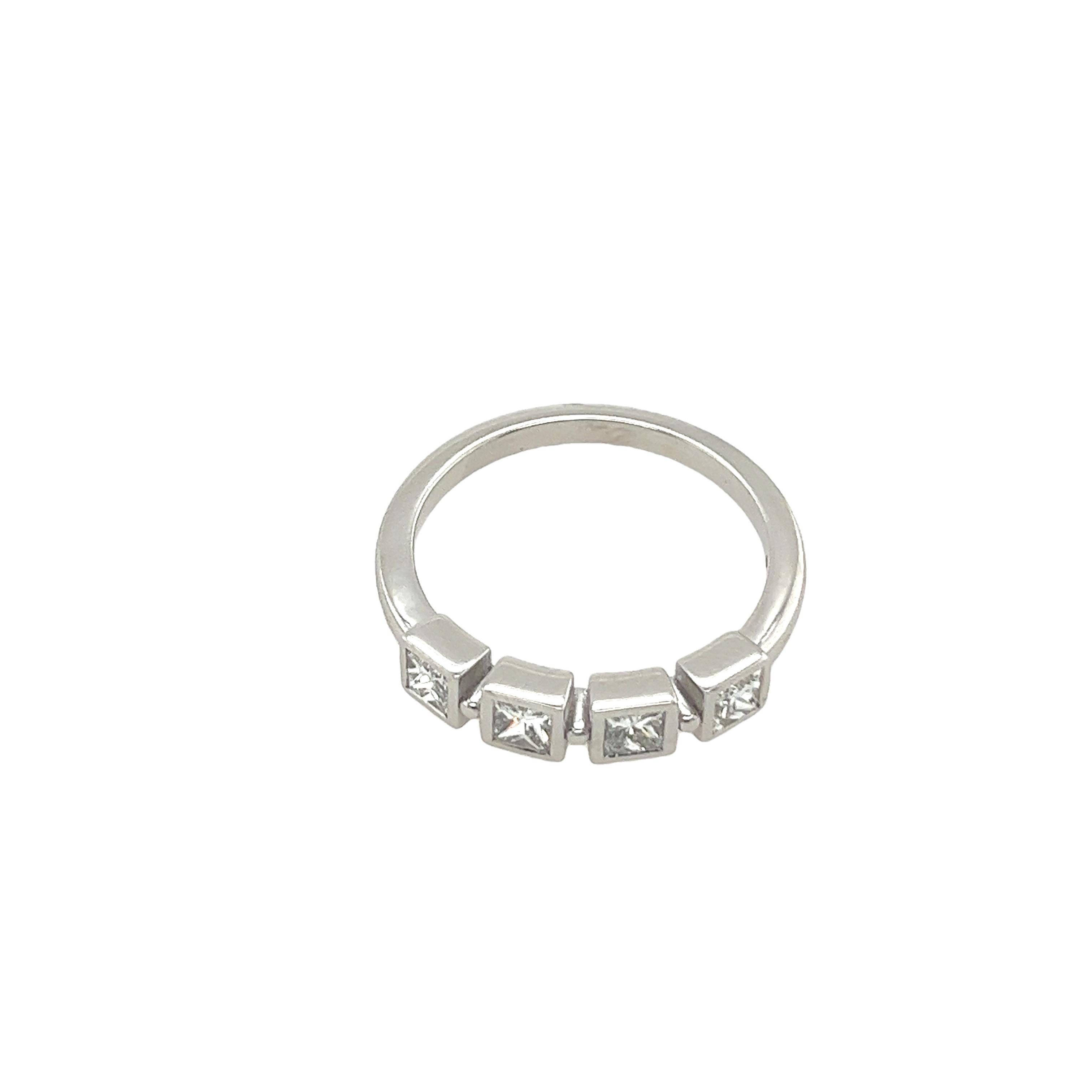 18ct White Gold 4 Stone Diamond Ring Set With 0.52ct Princess Cut Diamonds  jewe In New Condition For Sale In London, GB