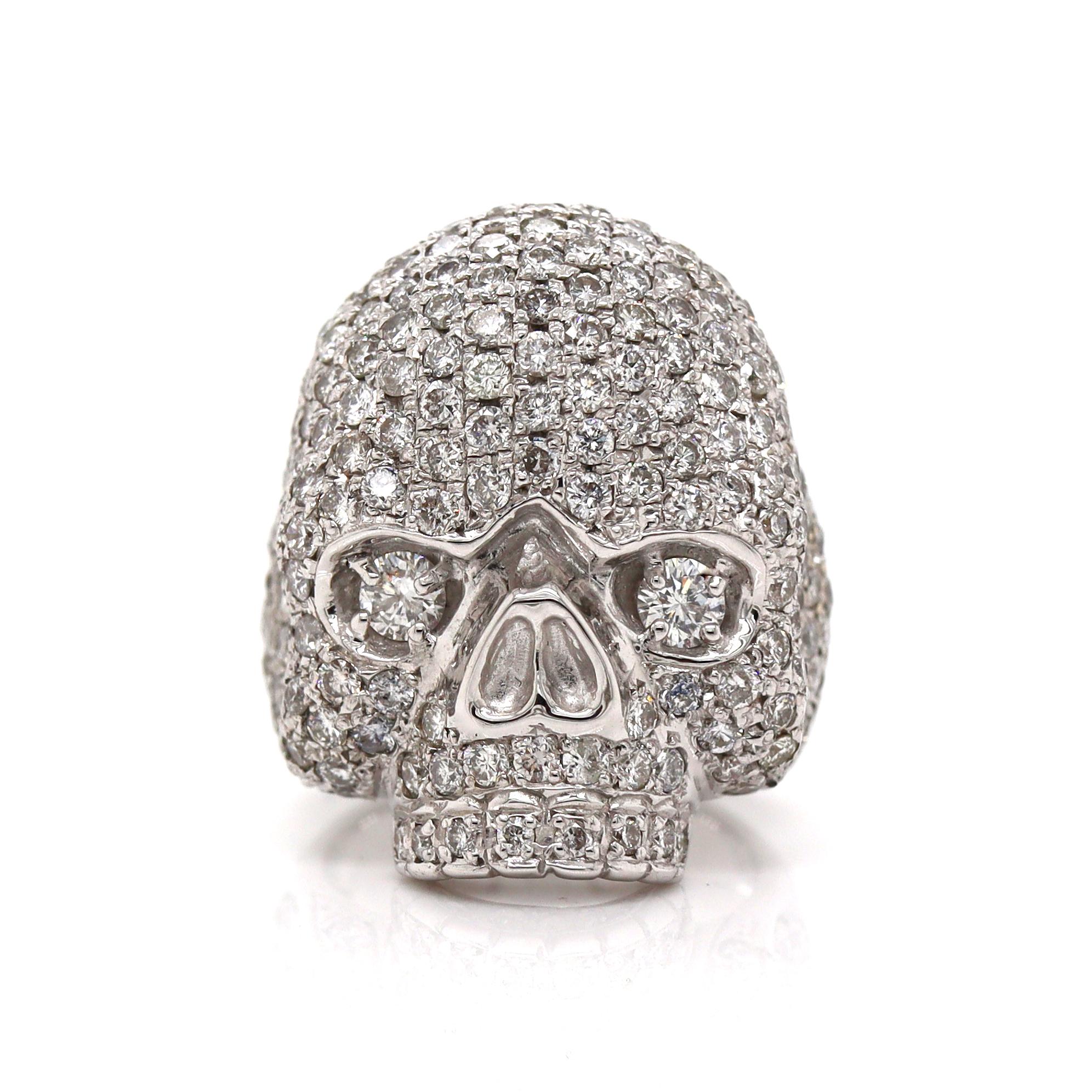 18CT White Gold 4.00CT Diamond Skull Ring For Sale 1