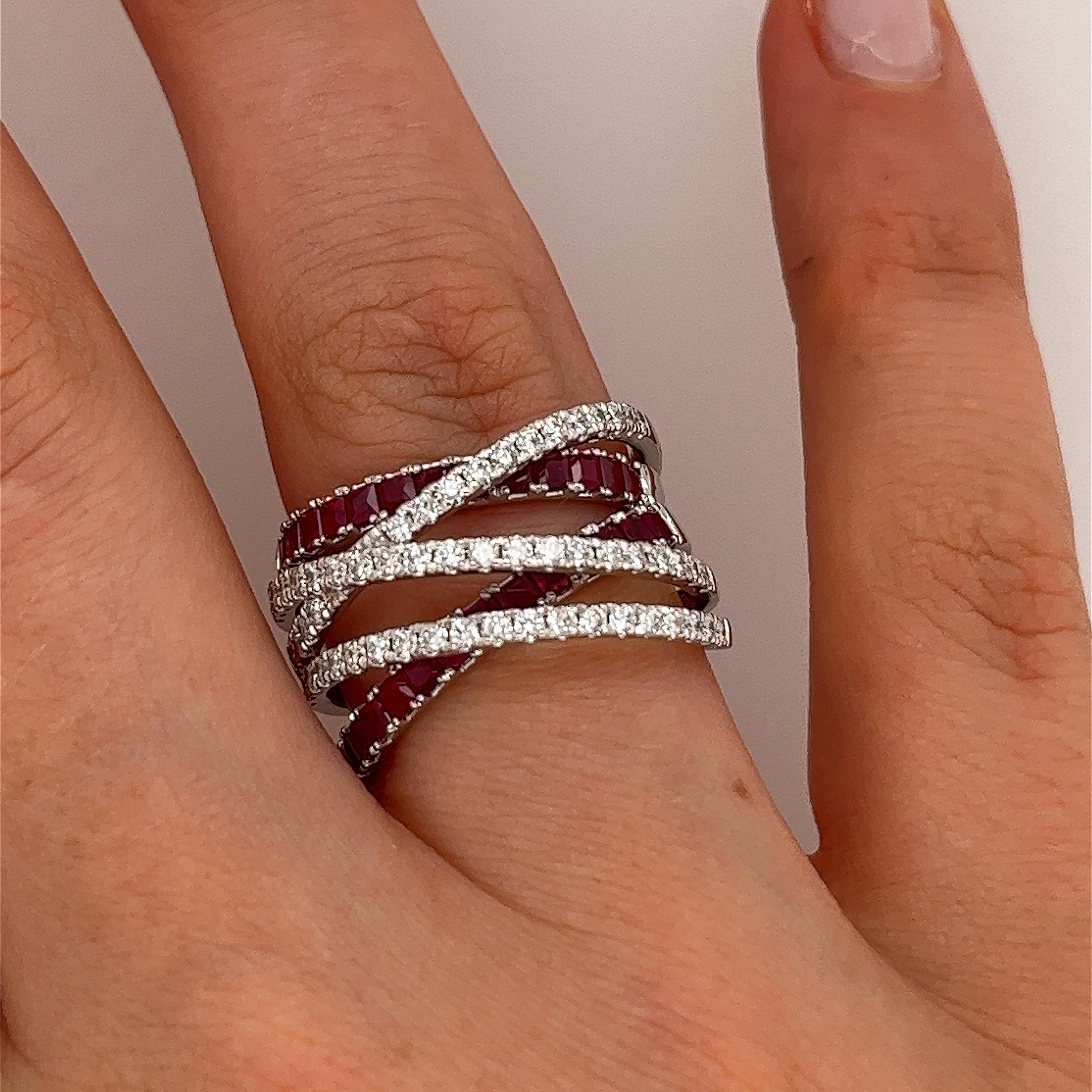18ct White Gold 5-Row Diamond Ring, Set With 0.87ct Round Brilliant Cut Diamonds For Sale 2