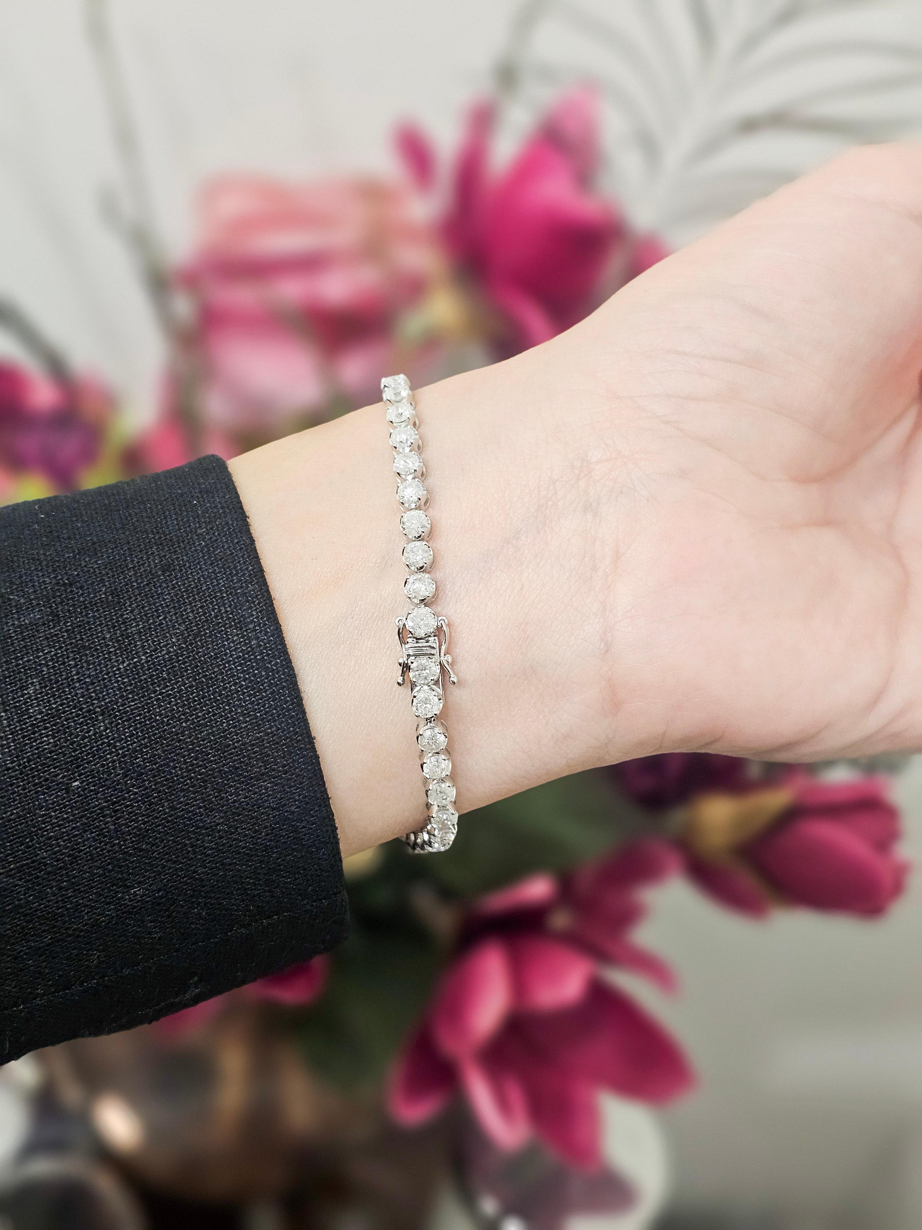 Pulsera Tenis Oro Blanco 18ct 5.00ct Diamantes Corte redondo en venta