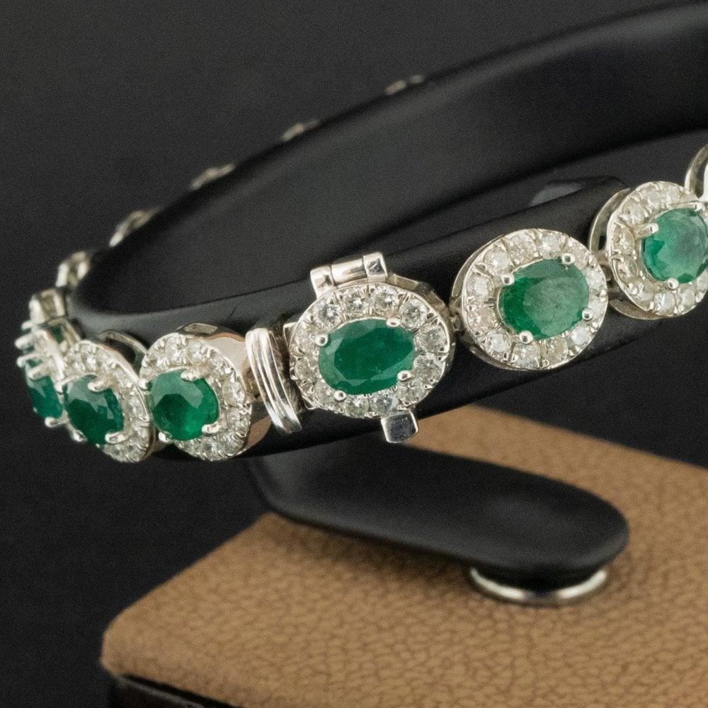 Women's 18ct White Gold 5.7ct Emerald and 2.7ct Diamond 7 Inch Bracelet For Sale
