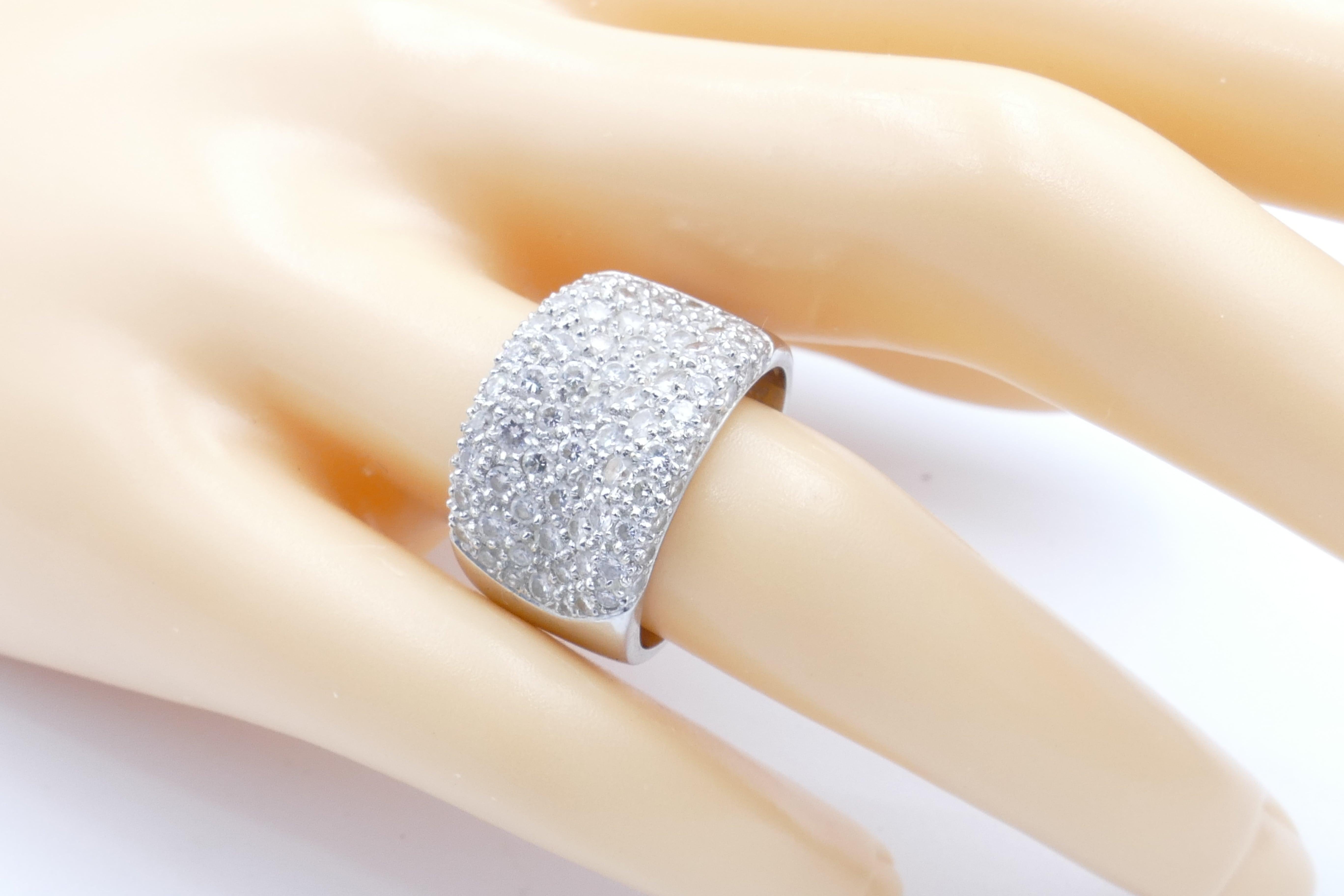 18ct White Gold 88 Diamond Fashion Band Ring In New Condition In Splitter's Creek, NSW
