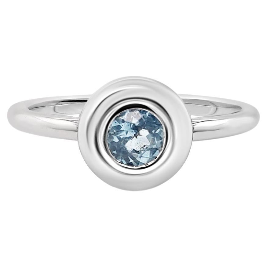For Sale:  18ct White Gold and Aquamarine Ring "Riviera"