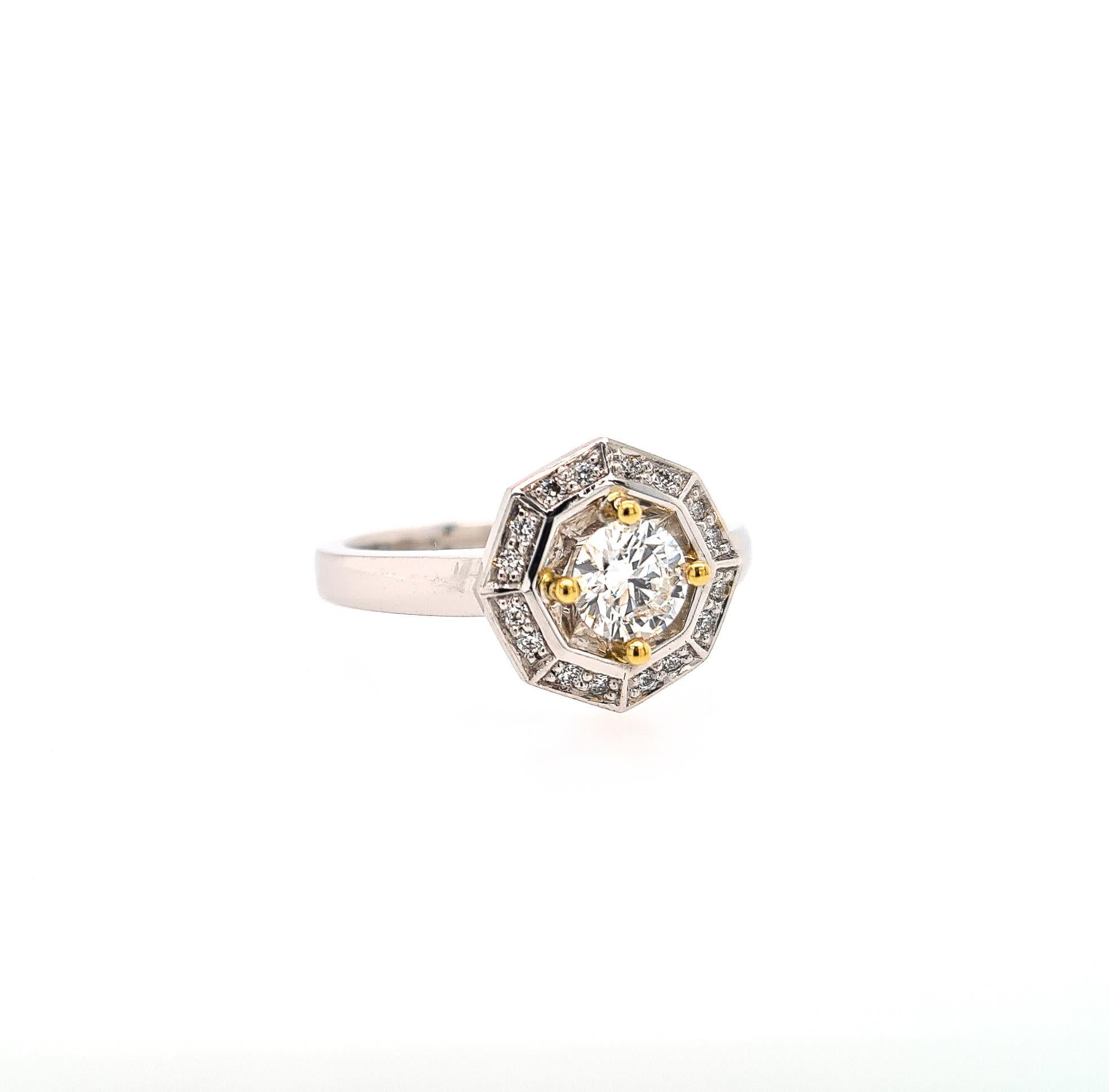 En vente :  Bague de fiançailles « Sunburst » en or blanc 18 carats et diamants 3