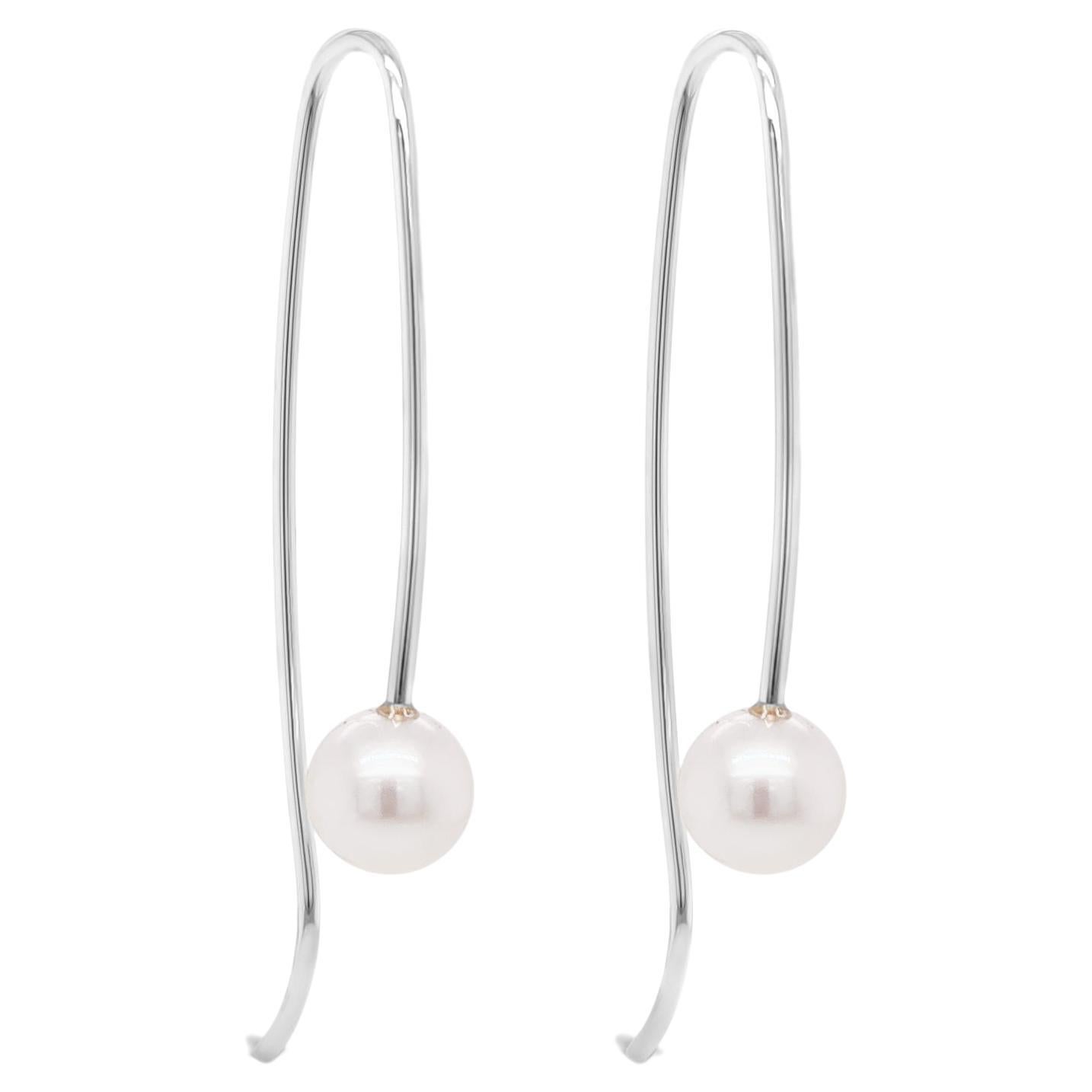 Boucles d'oreilles en or blanc 18 carats et perles « Celine » en vente