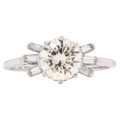18 Karat Weißgold und Platin 1960er Jahre 1,32 Karat Diamant-Cluster-Verlobungsring
