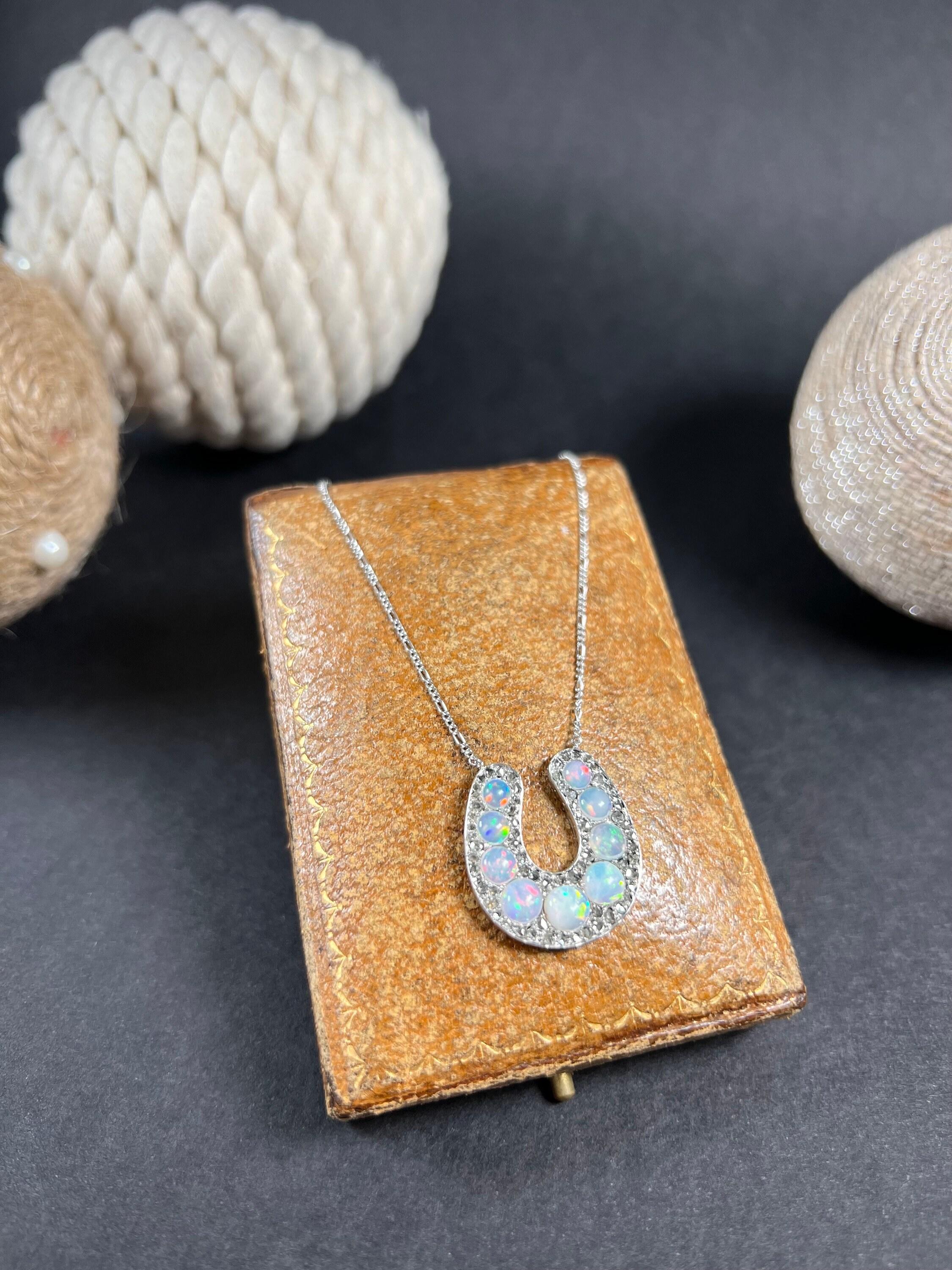 18ct White Gold and Platinum Victorian Opal, Diamond Lucky Horseshoe Necklace In Good Condition For Sale In Brighton, GB