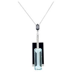 18ct White Gold Aquamarine and Onyx Pendant, Link Chain Necklet