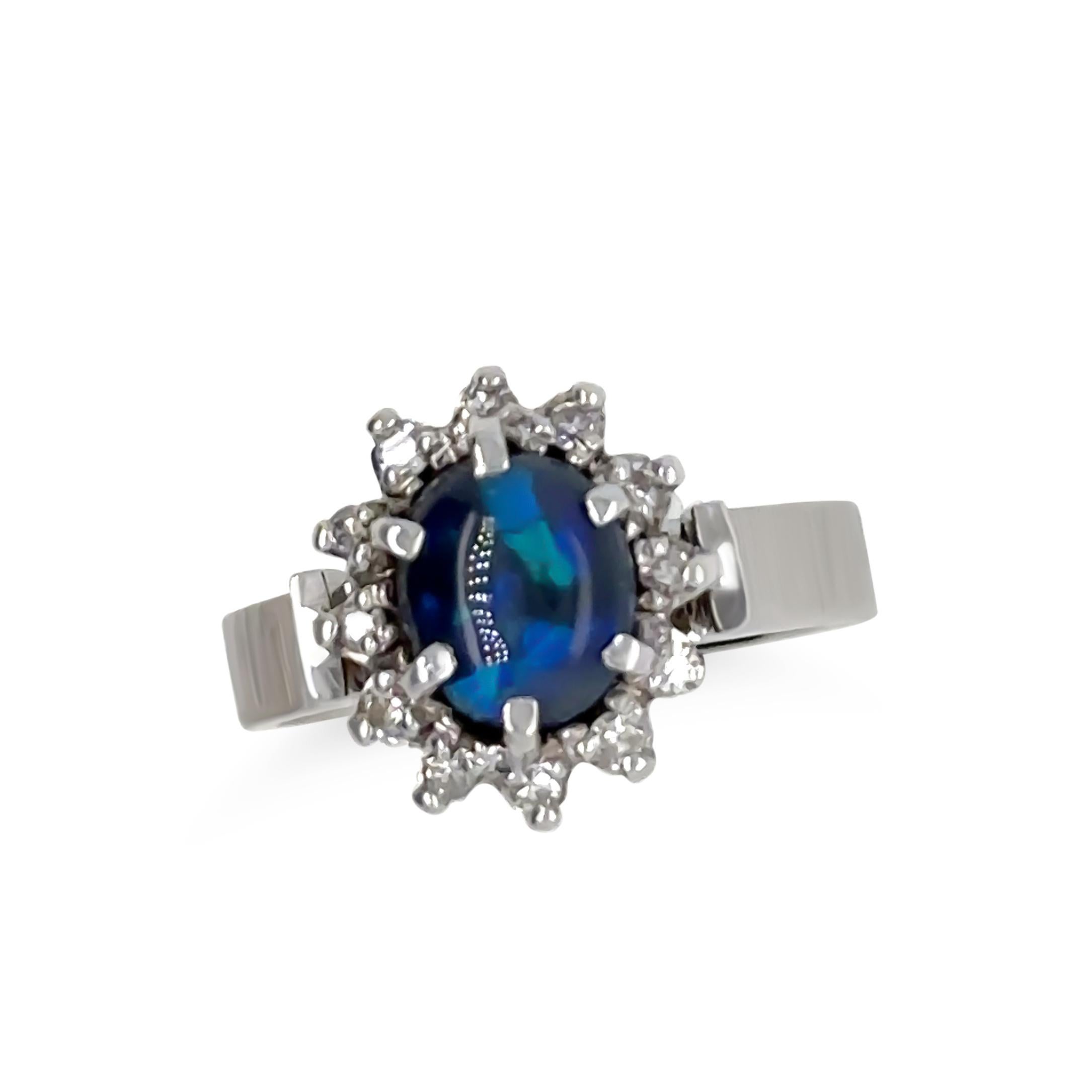 18ct White Gold Black Opal and Diamond Cluster Ring 0.62ct 5.28g In Excellent Condition For Sale In SYDNEY, NSW