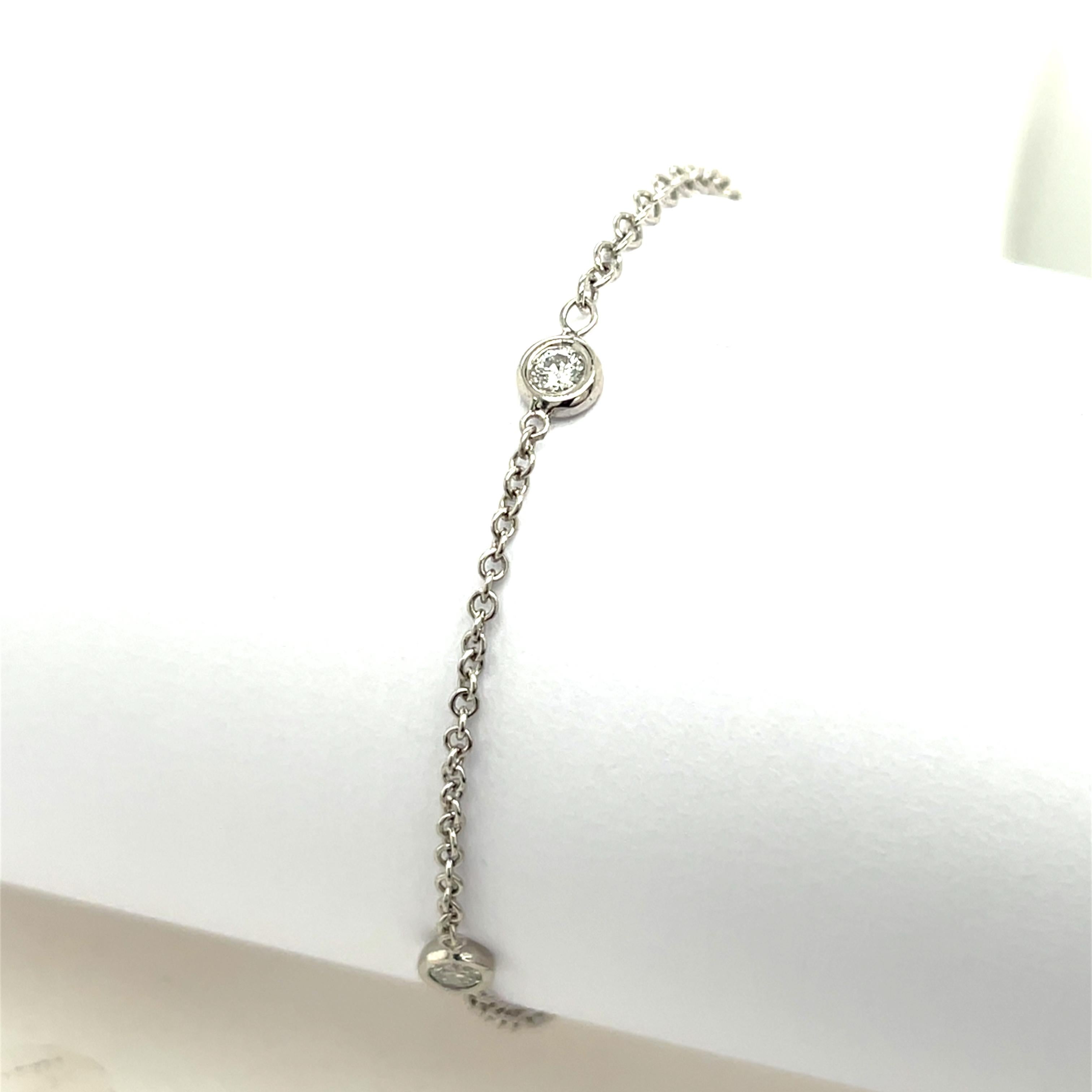 Pulsera de oro blanco de 18 ct engastada con 3 diamantes brillantes redondos en Nuevo estado para la venta en London, GB