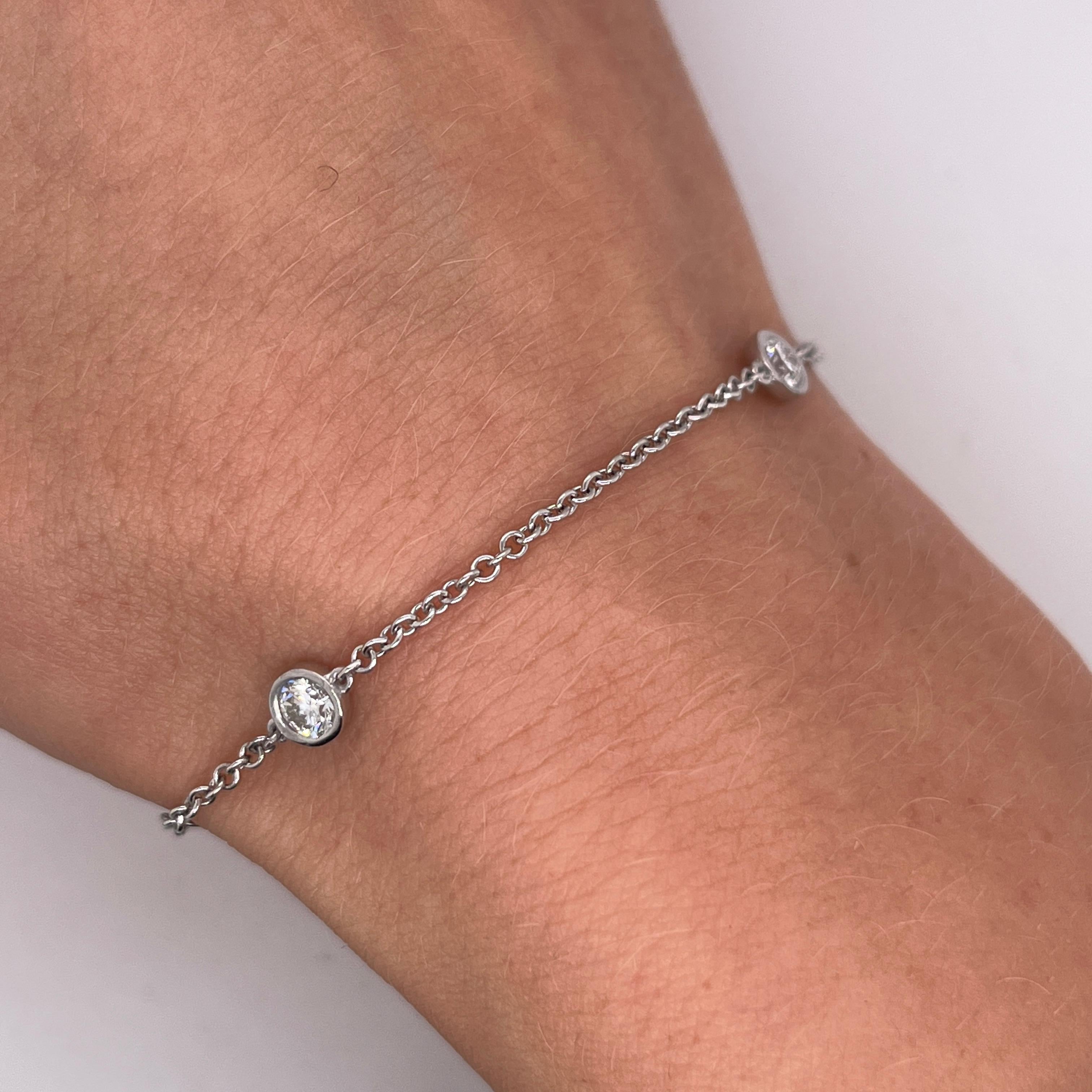 Pulsera de oro blanco de 18 ct engastada con 3 diamantes brillantes redondos en Nuevo estado para la venta en London, GB