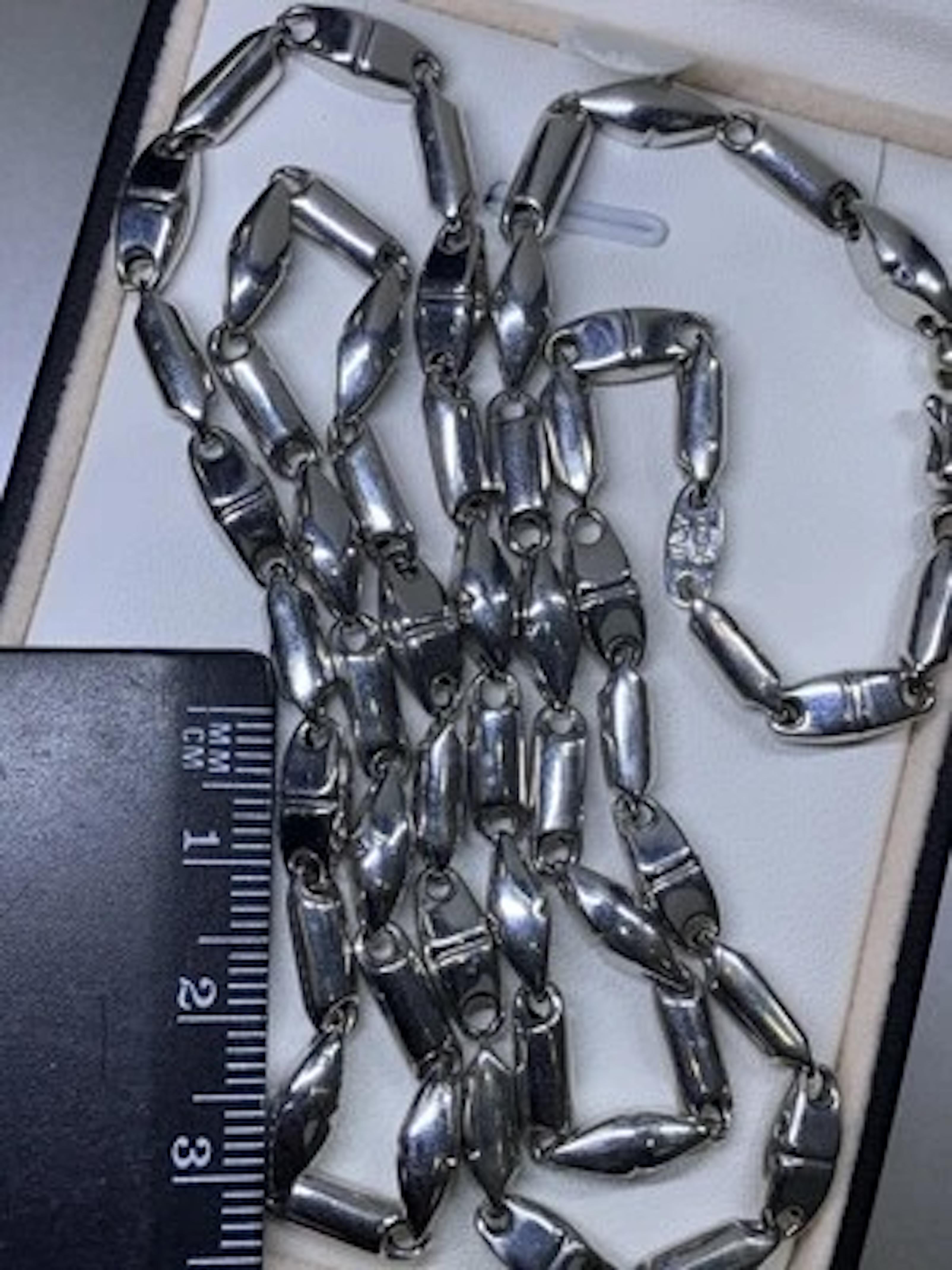 Women's or Men's 18ct White Gold Chunky Chain Necklace 24 Inches 18.8g For Sale