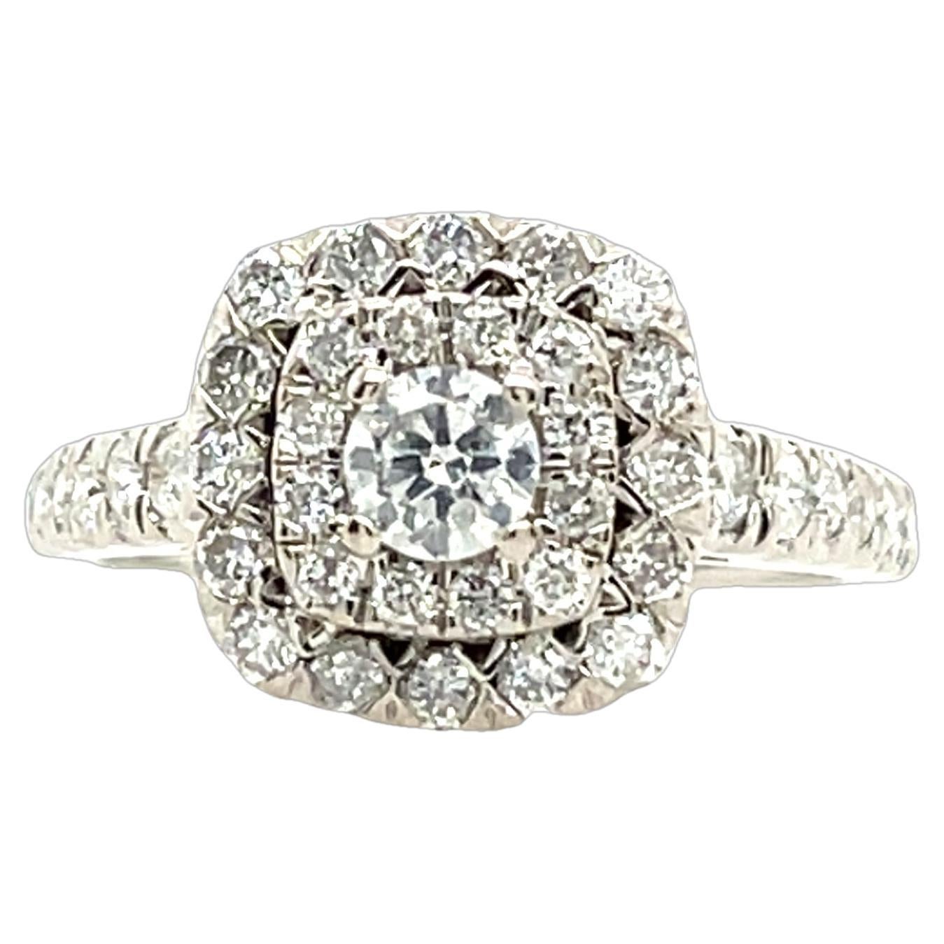 18ct White Gold Cluster Diamond Ring Set With 0.80ct Round Cut Diamonds