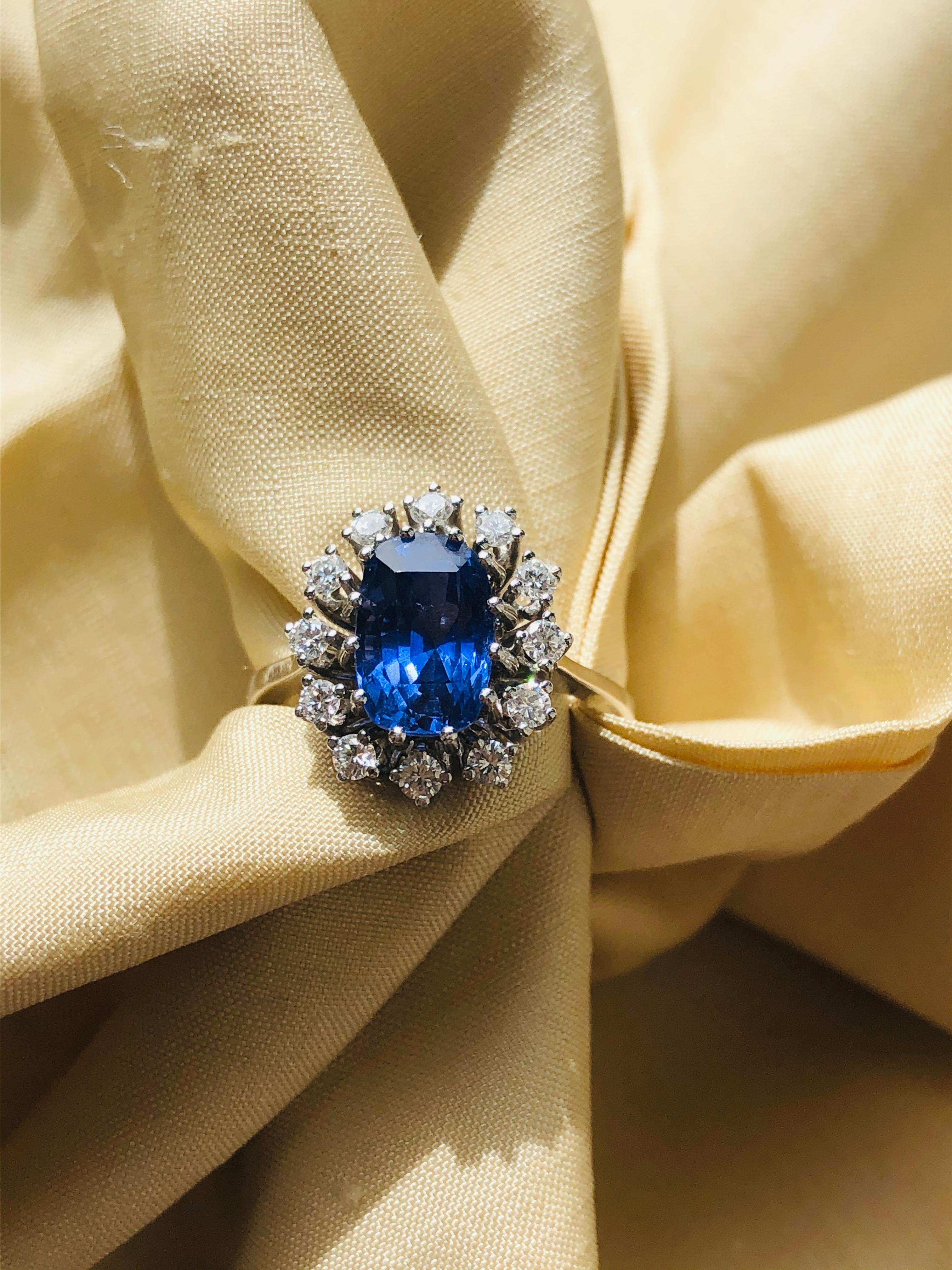 18 Carat White Gold, Color-Change Sapphire and Diamond Ring, Late 20th Century 1