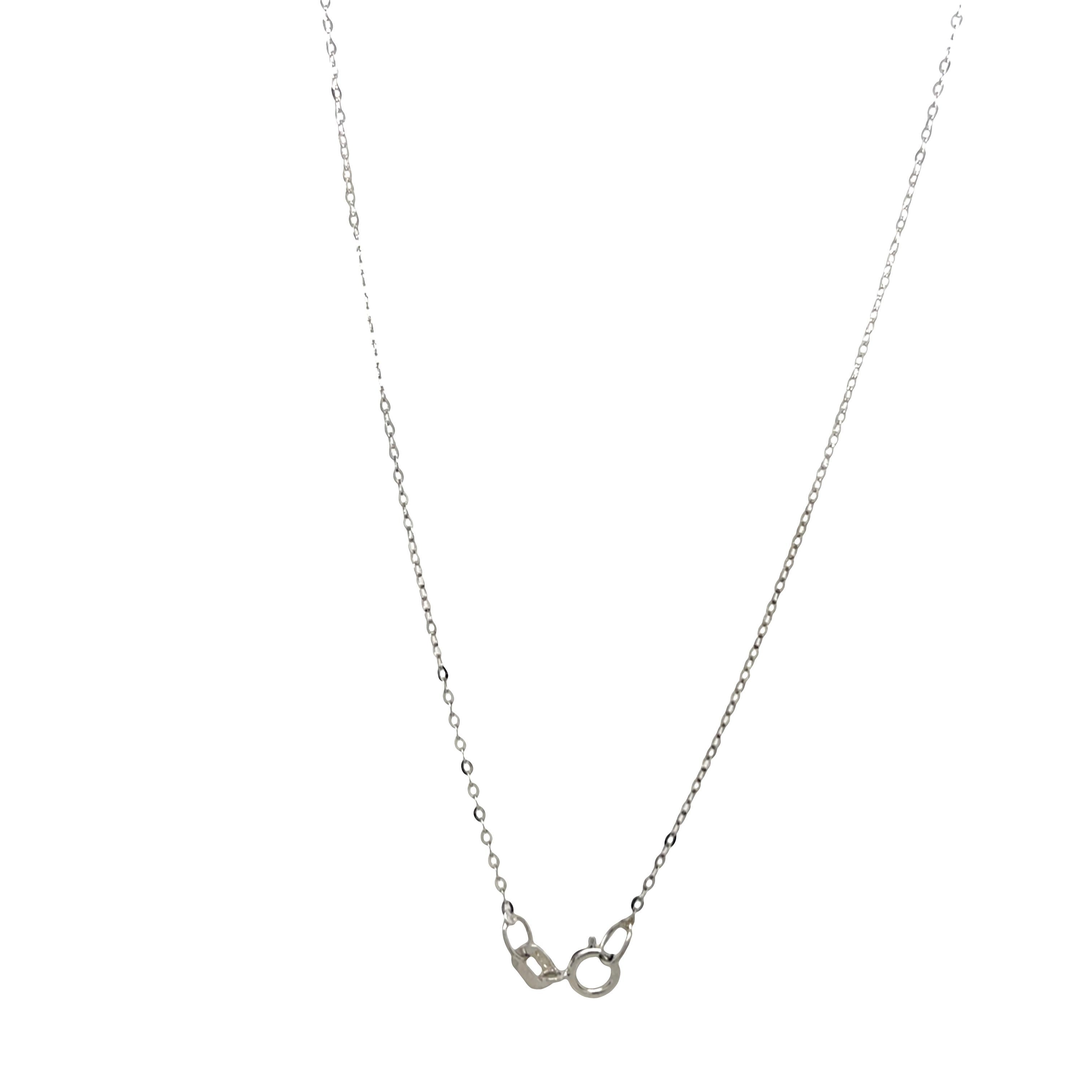 18ct White Gold Cross Pendant With 18'' 18ct White Gold Chain In Excellent Condition For Sale In London, GB