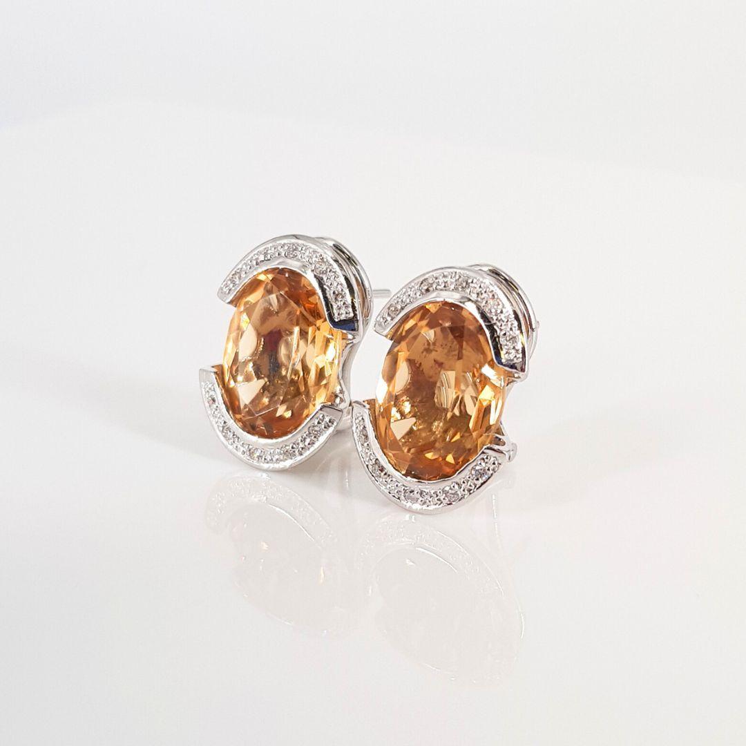 Round Cut 18ct White Gold Diamond And Citrine Studs For Sale