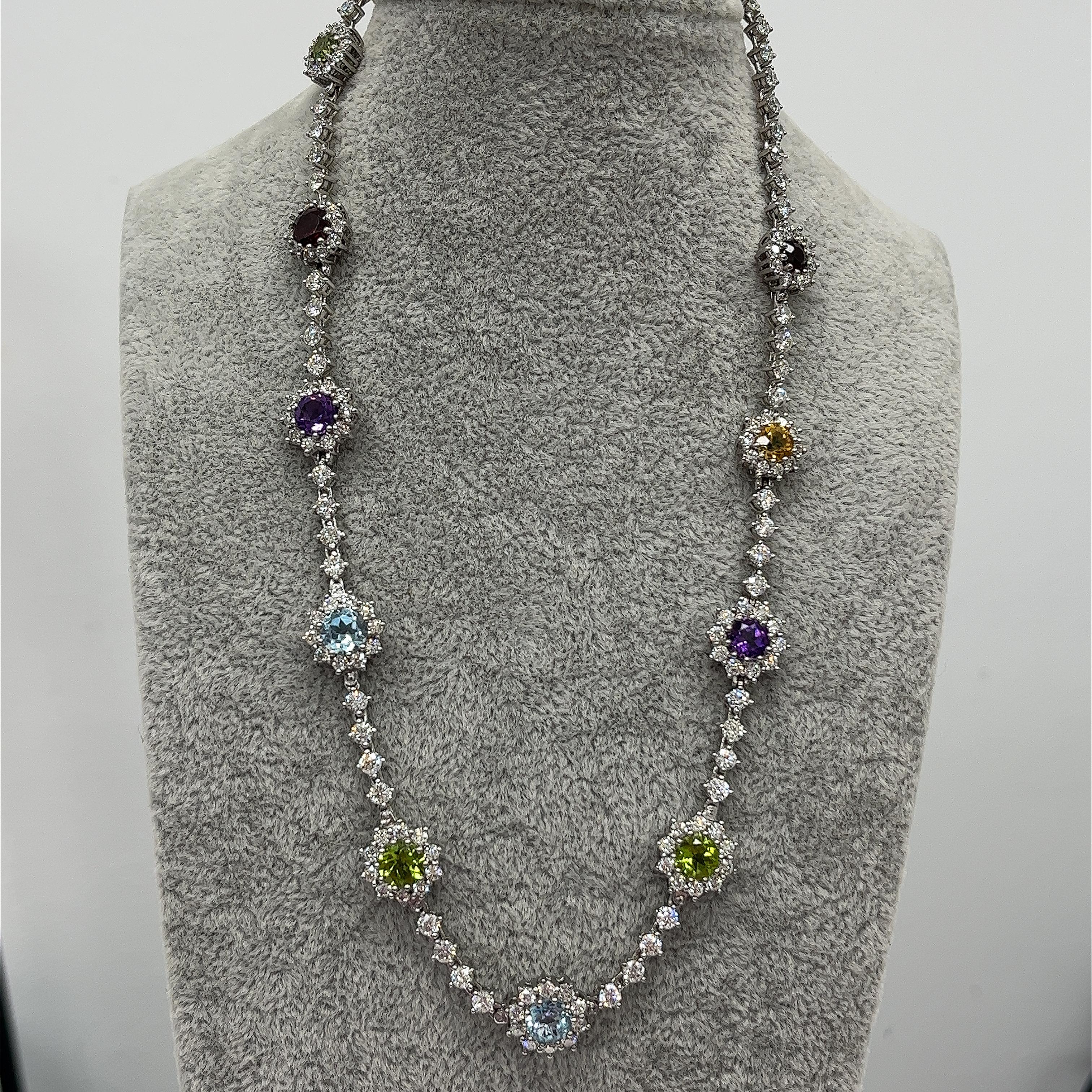 18ct White Gold Diamond and Multi Gemstone necklace, set with 10.0ct of Diamonds In Excellent Condition For Sale In London, GB