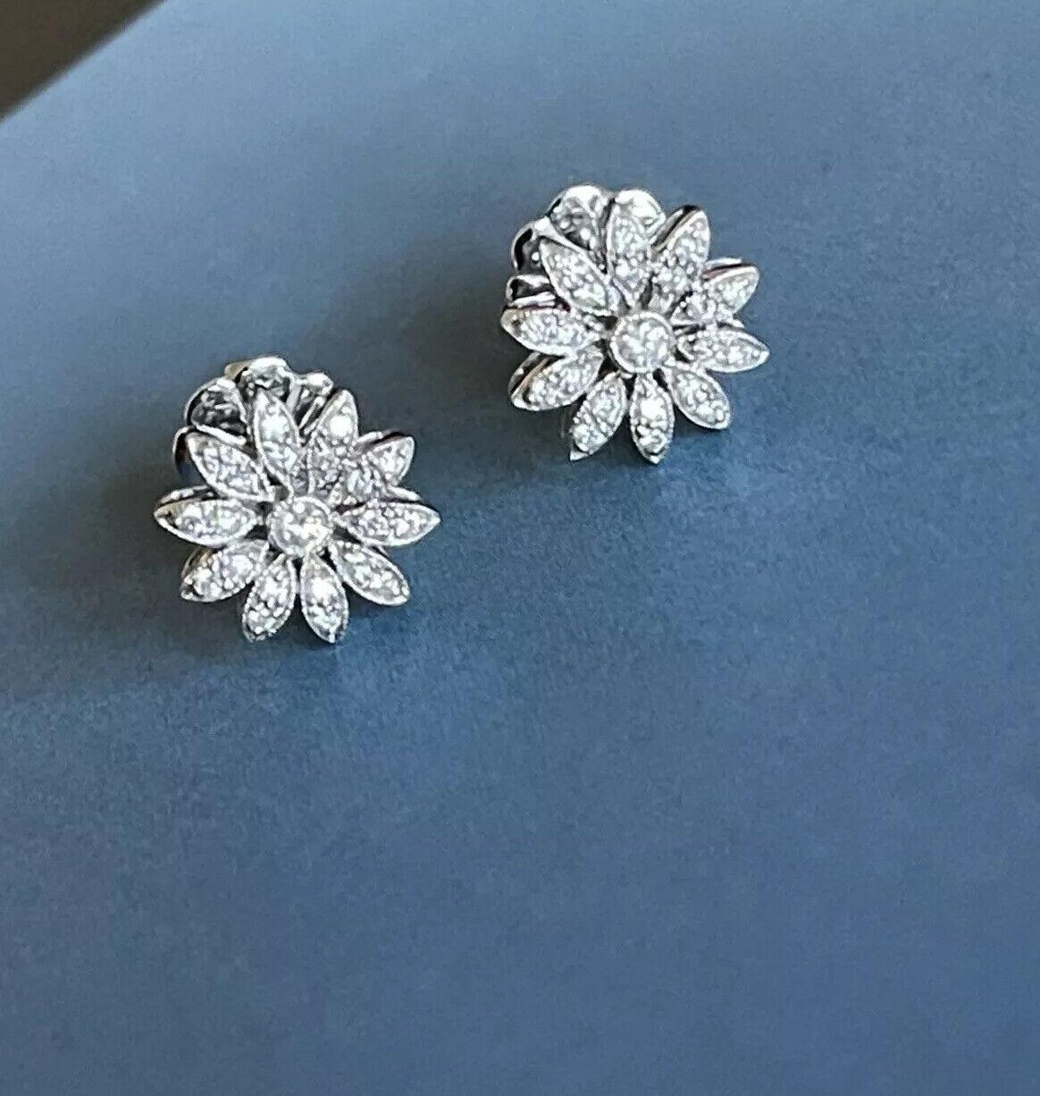 18ct White Gold Diamond Earrings 0.55ct Sunflower Studs VS Over Half Carat For Sale 2