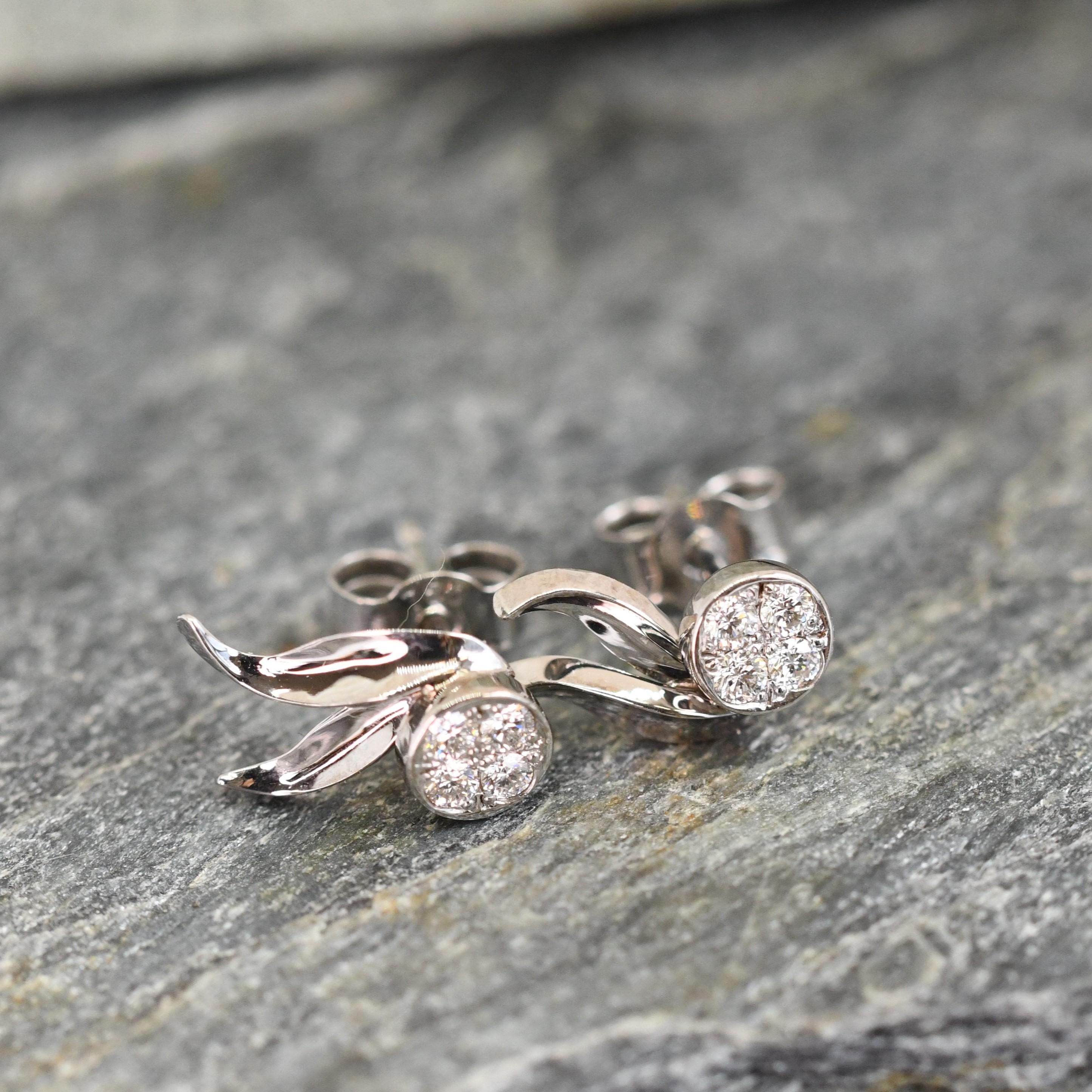 Brilliant Cut 18ct White Gold Diamond Earrings For Sale