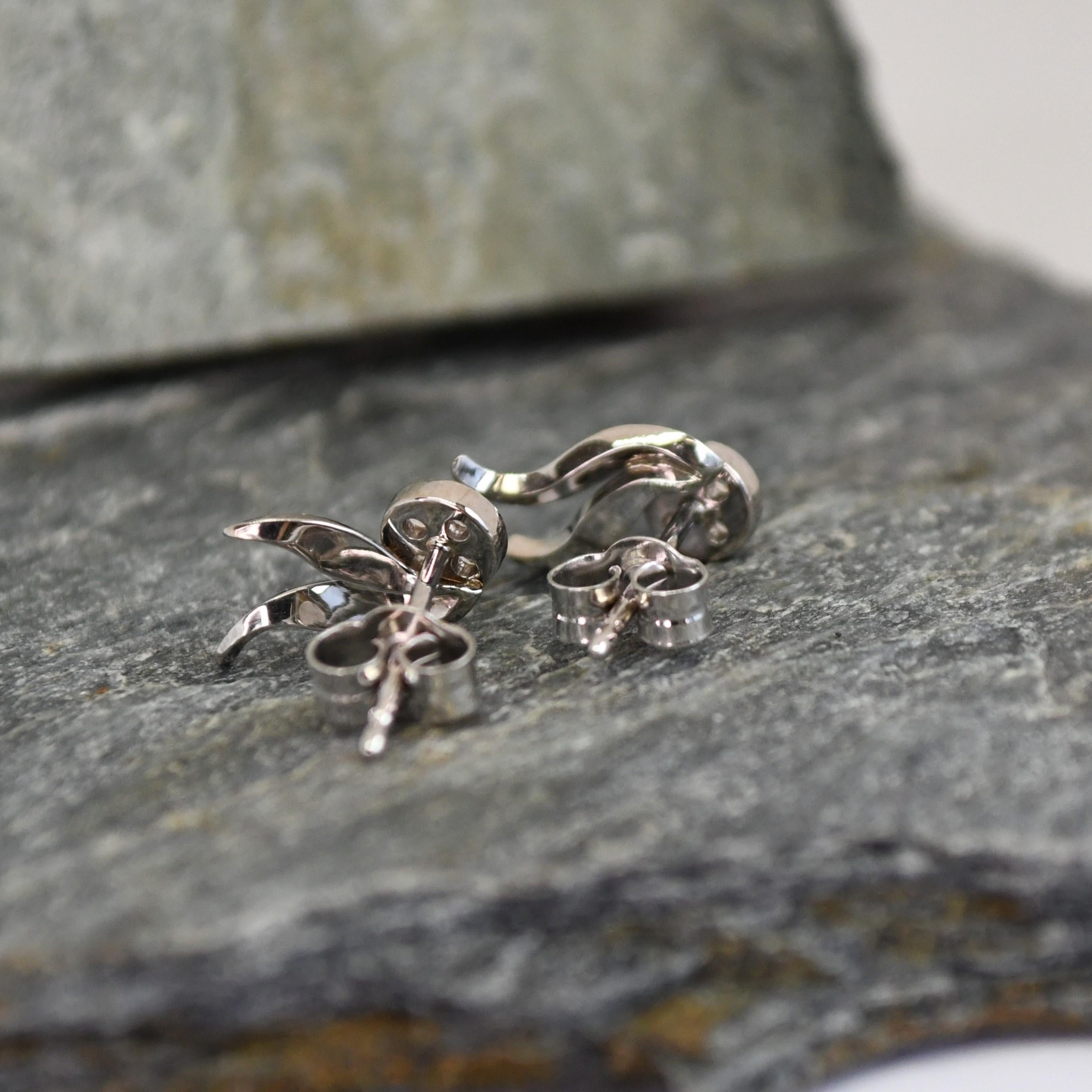 18ct White Gold Diamond Earrings In New Condition For Sale In 徳島市, JP