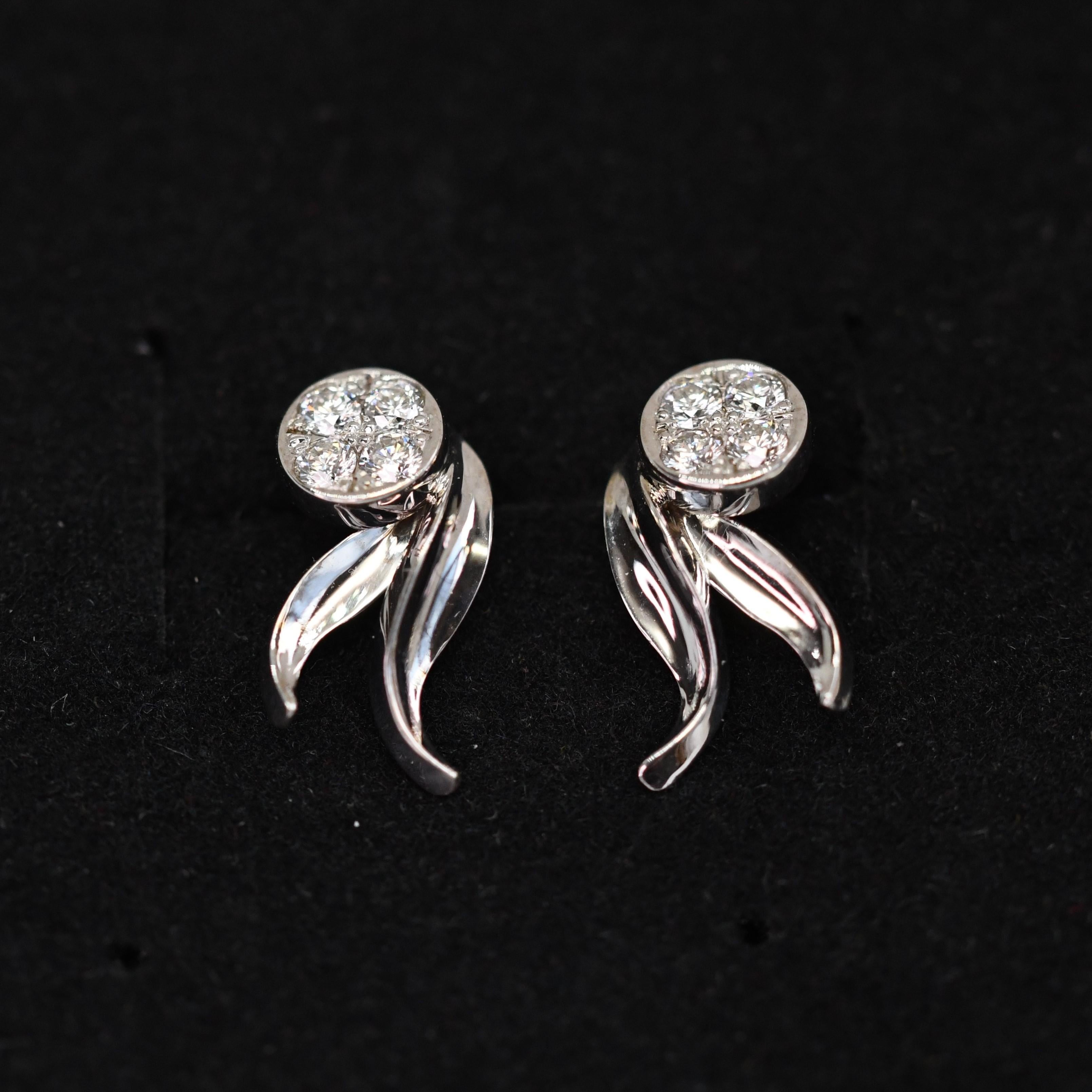 18ct White Gold Diamond Earrings For Sale 1